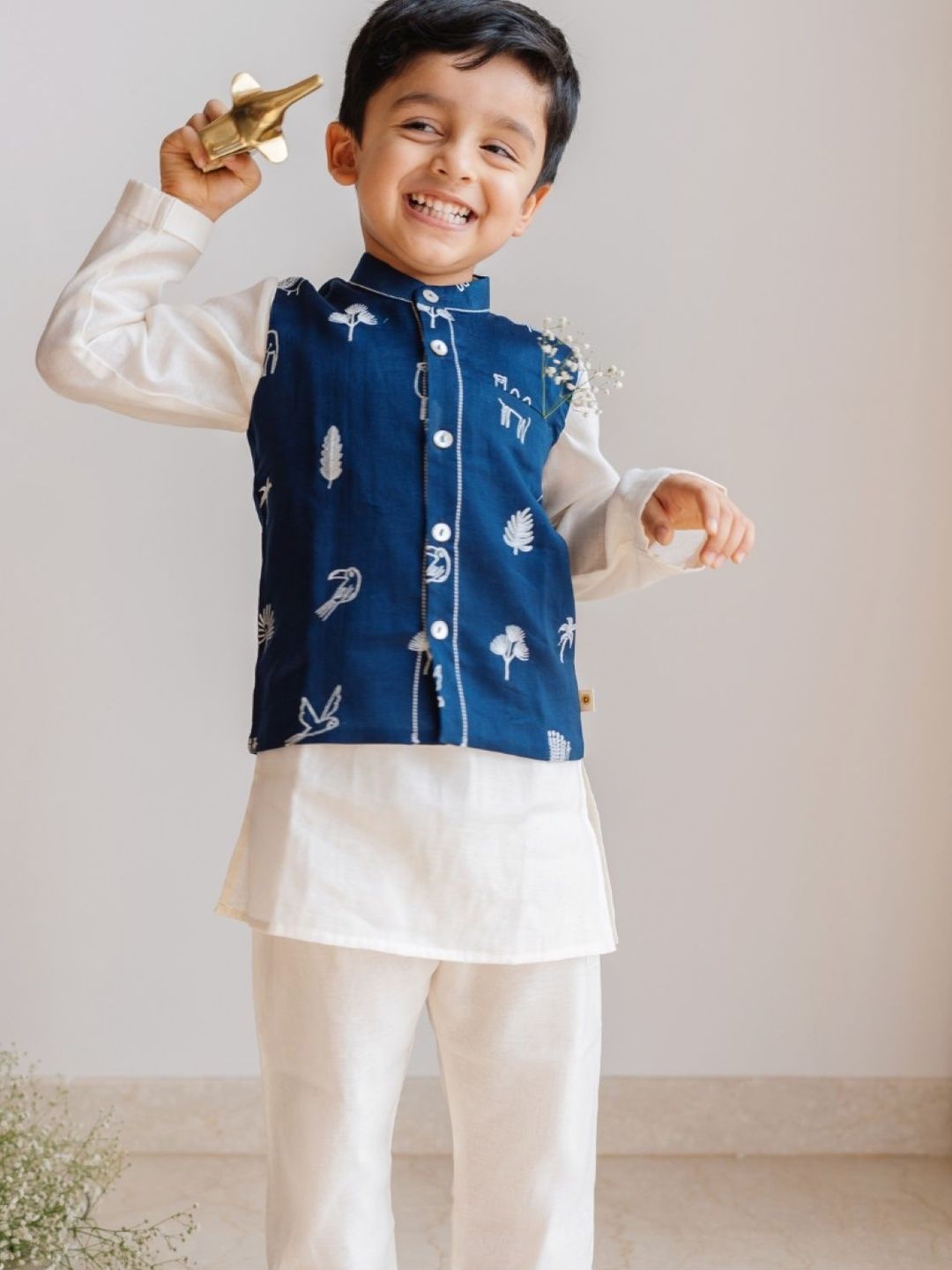 DULAAR Unisex Kids Animal Regular Thread Work Pure Silk Kurta with Trousers-picture-2