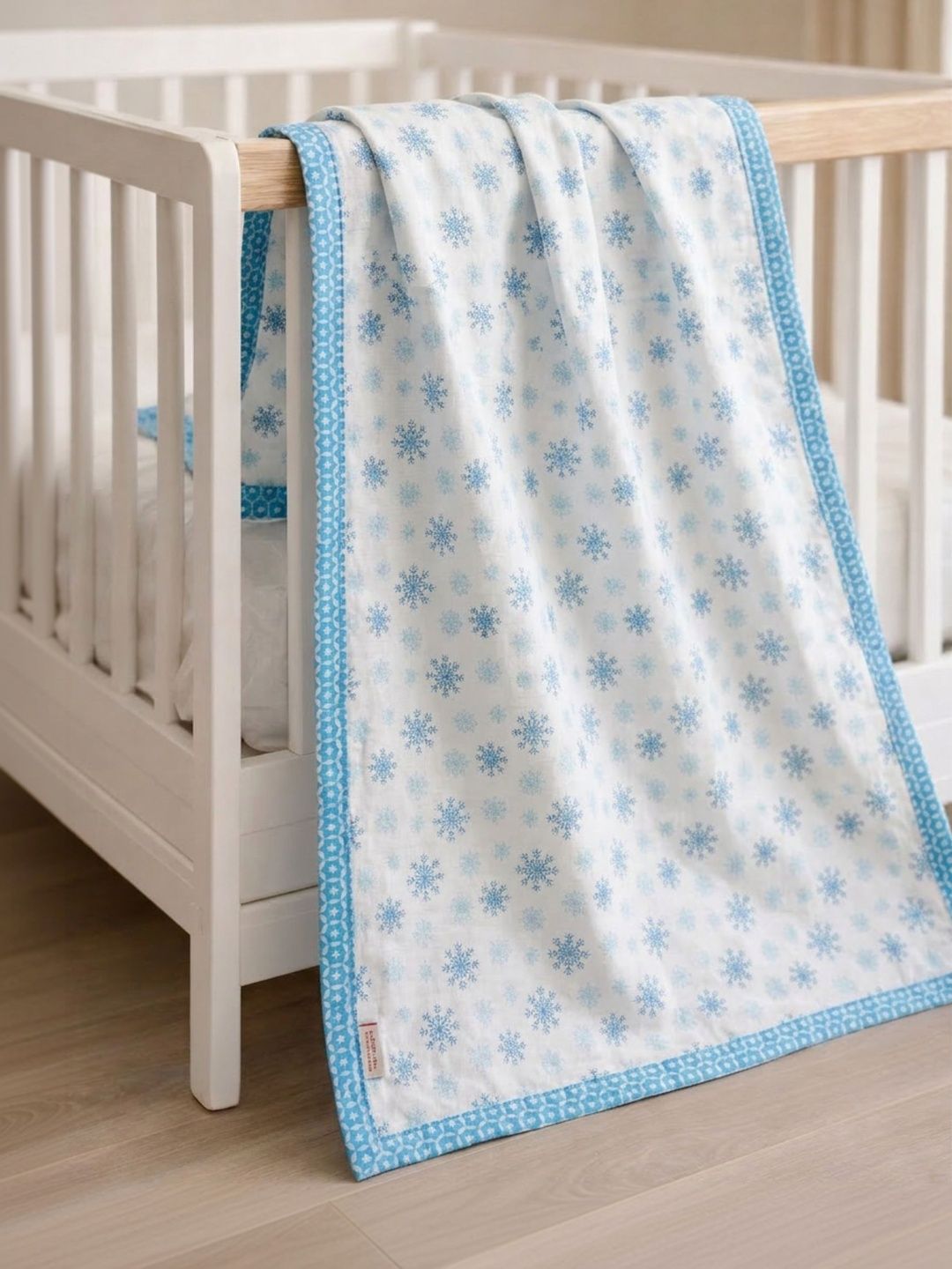 Florida Blue & White Geometric AC Room Dohar-image-10