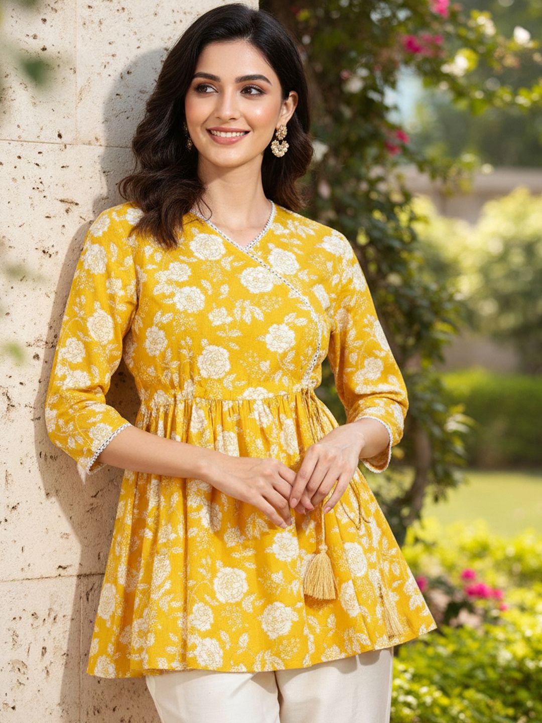 HERE&NOW Floral Printed V-Neck Pure Cotton Kurti-picture-21