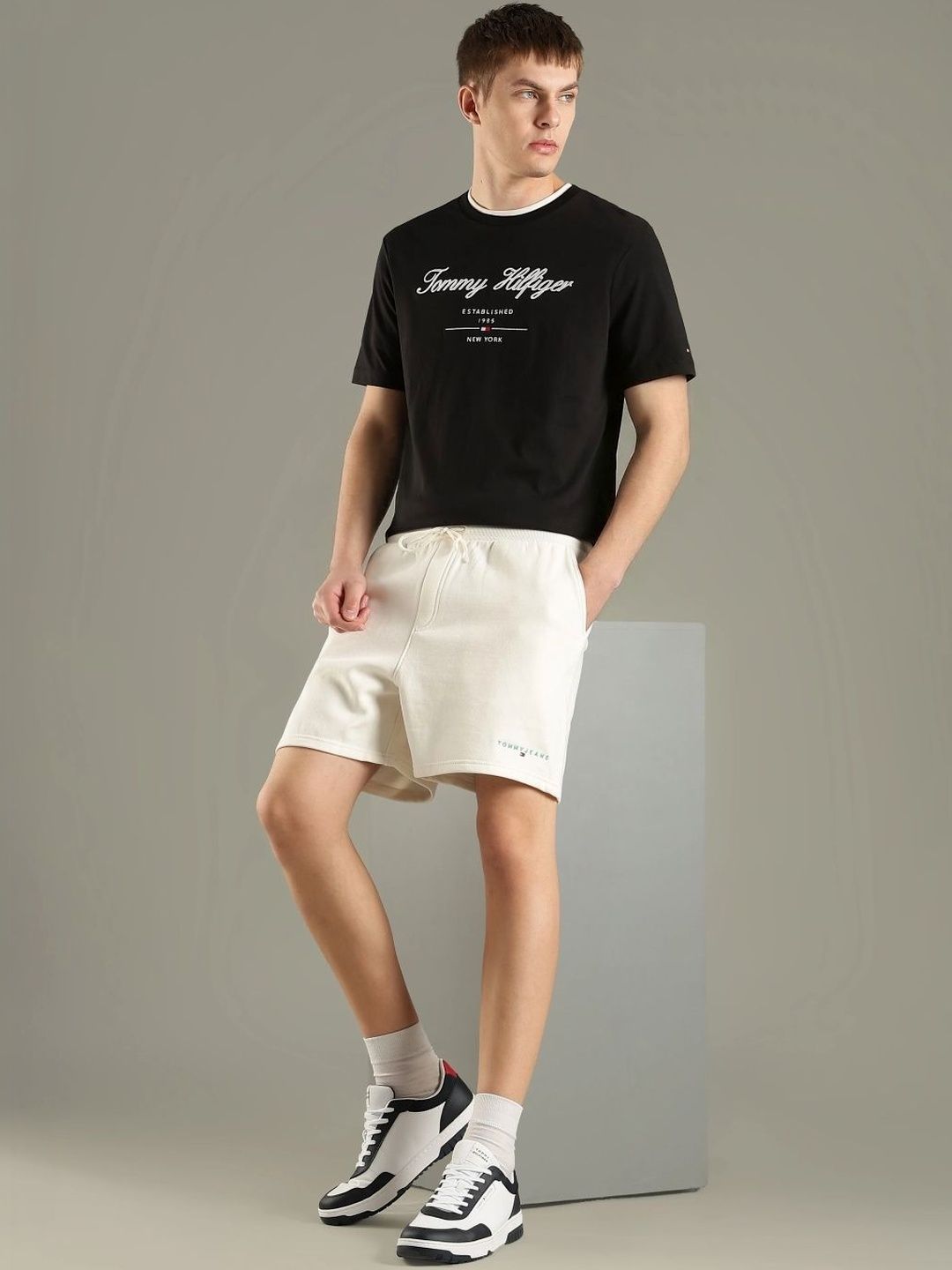 Tommy Hilfiger Men Shorts-picture-20