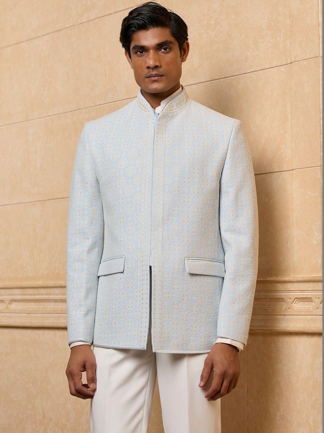 Tasva Embroidered Single-Breasted Blazer-picture-58