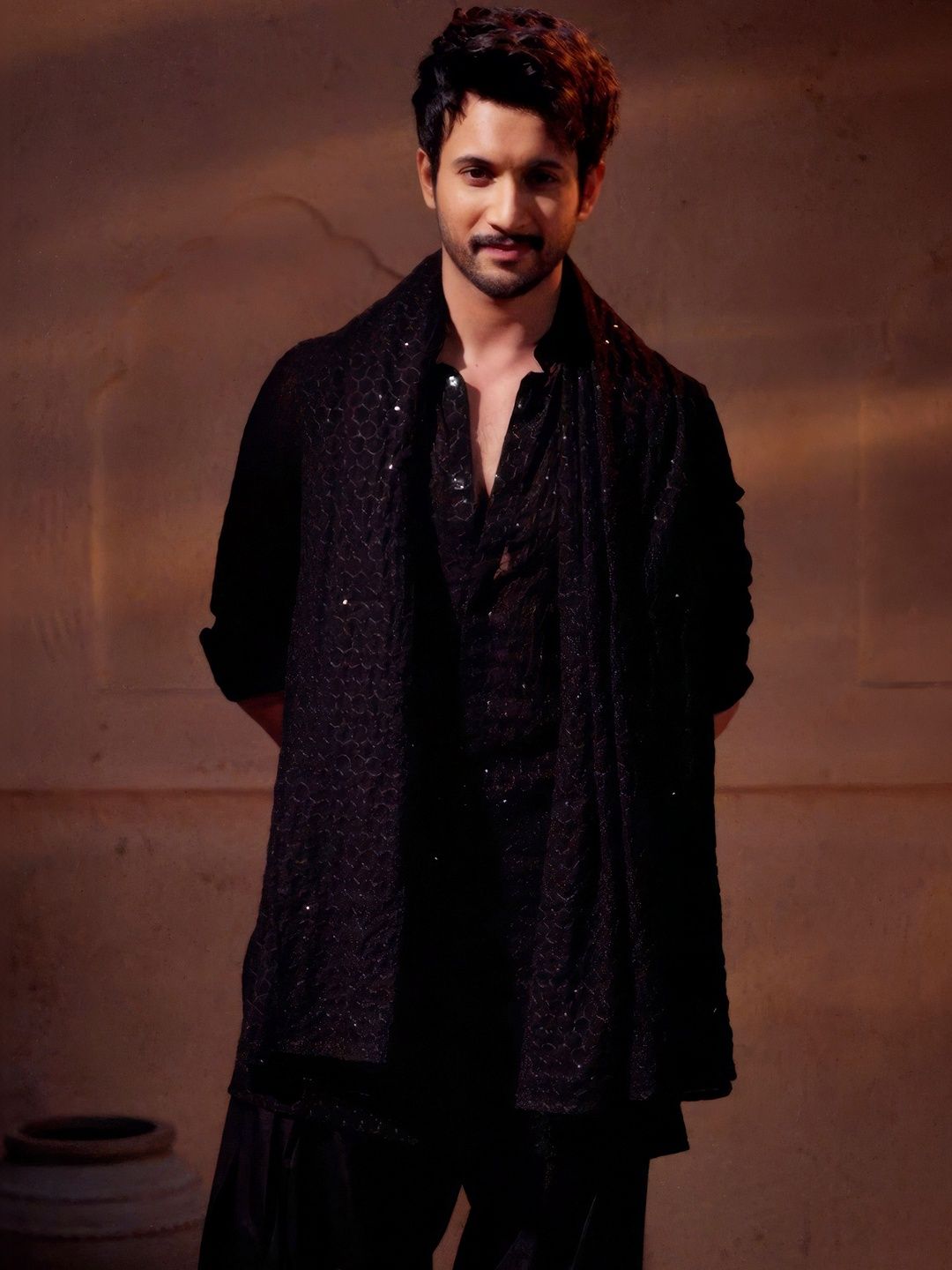 VASTRAMAY Men Embroidered Sequinned Georgette Kurta-picture-14