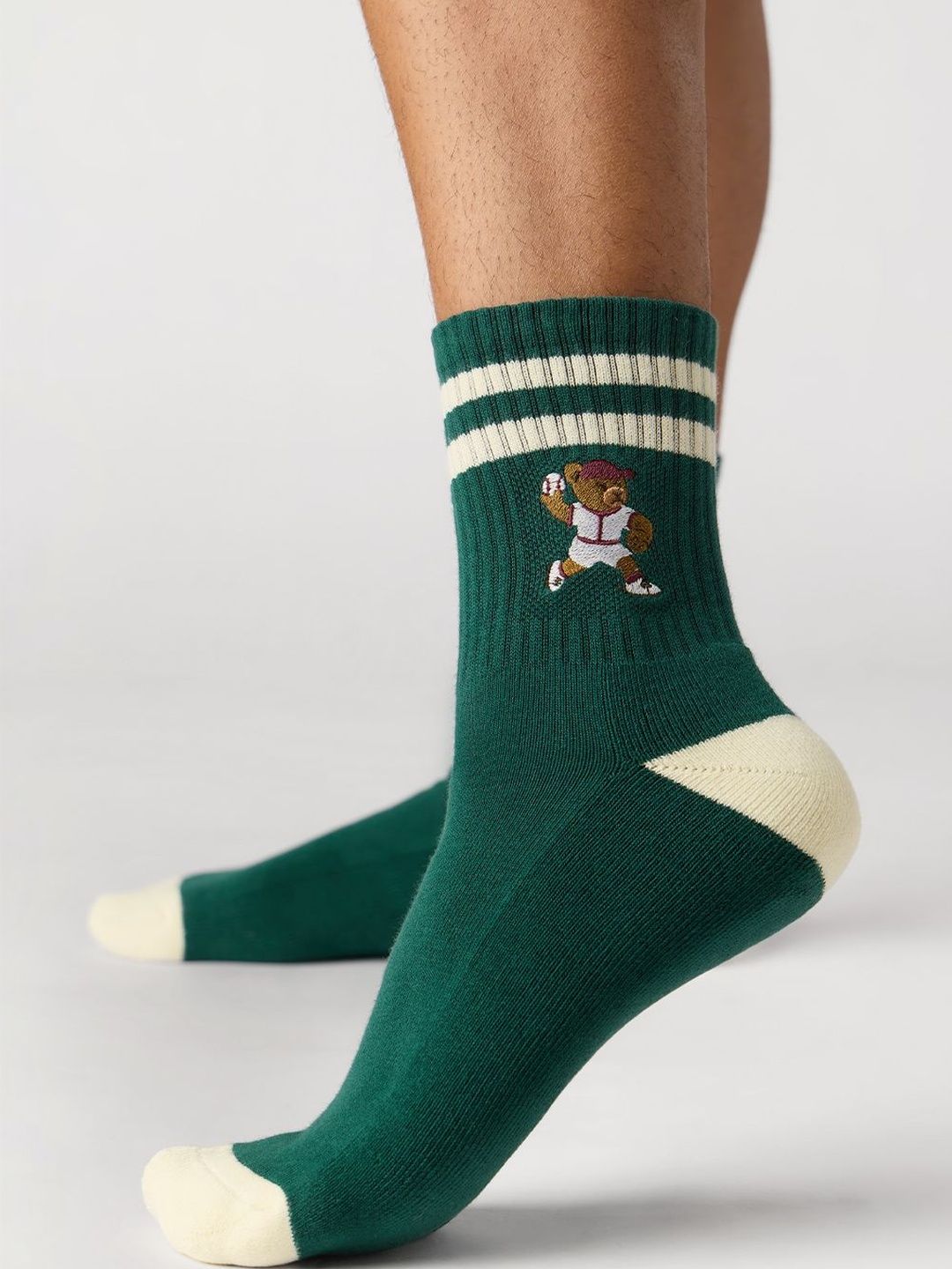The Souled Store Unisex Cotton Blend Patterned Above Ankle Socks-picture-30