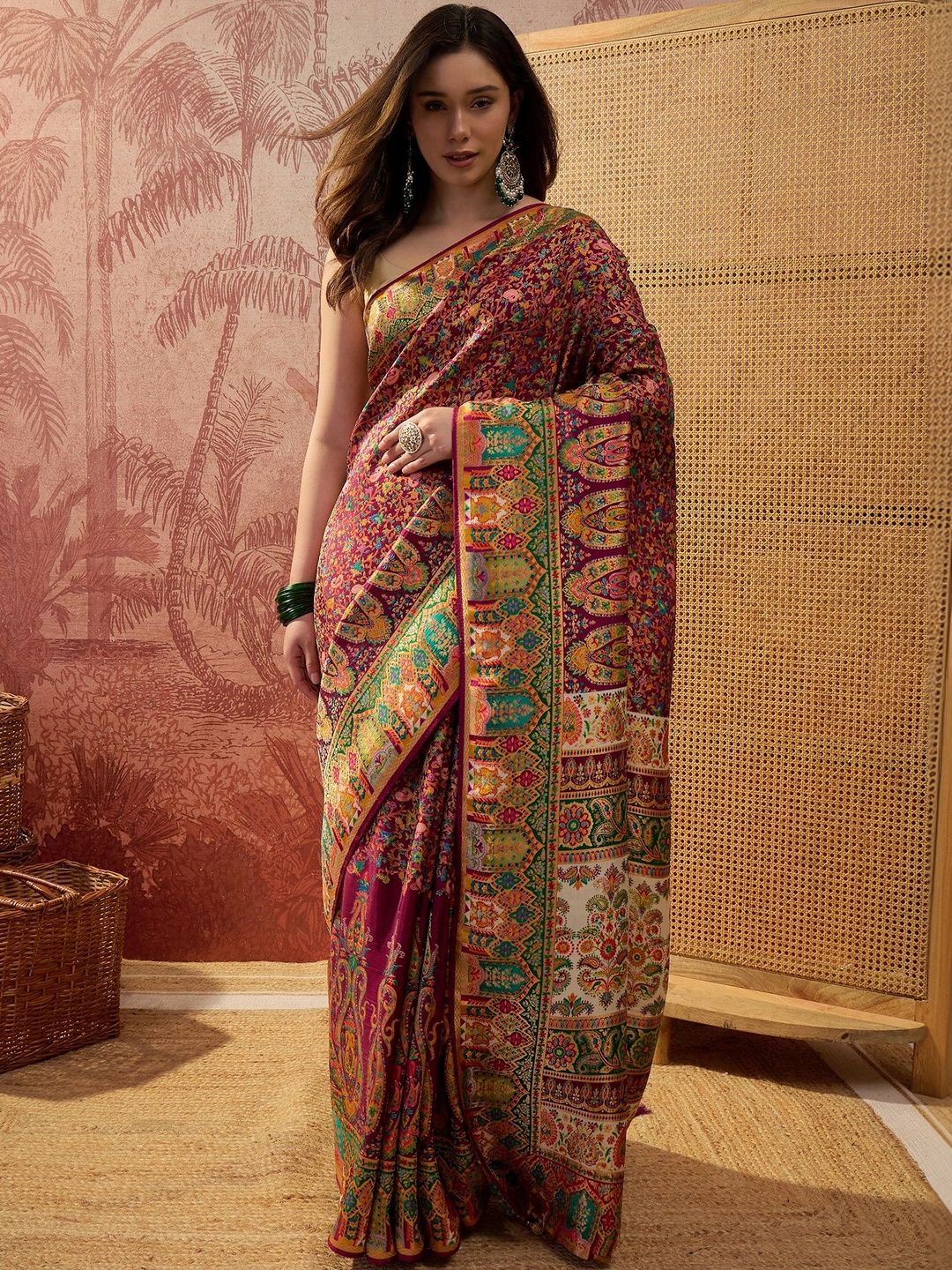 Sangria Floral Woven Design Sarees With Unstitched Blouse Piece-picture-40