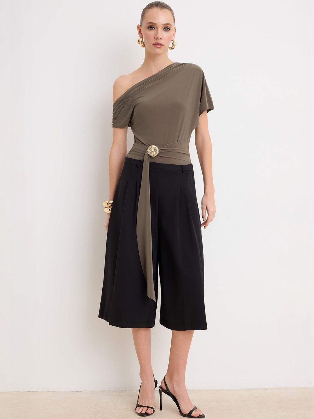 Trendyol One Shoulder Neck Bodysuit-image-43