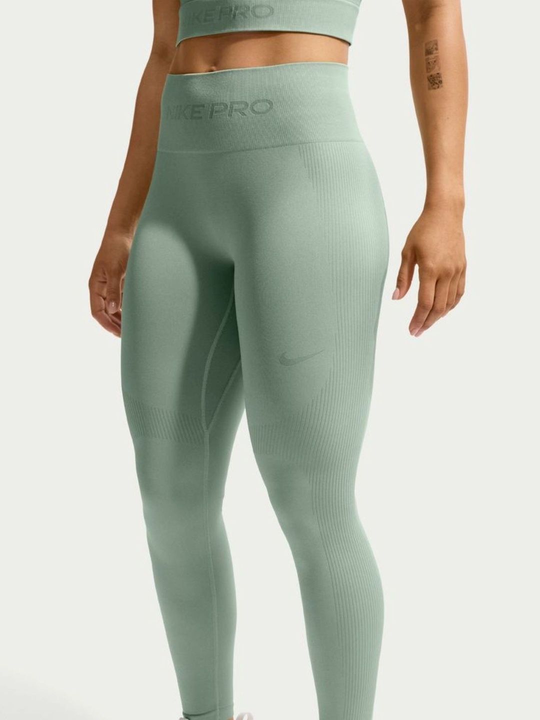 Nike Pro Seamless Women's High-Waisted 7/8 Leggings-image-2