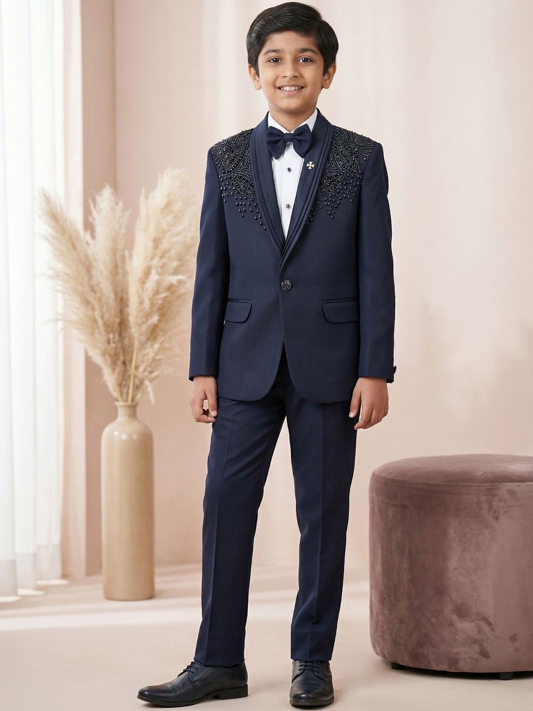 Lagorii Boys Embellished Shawl Collar Tailored Fit 5-Piece Suit-picture-37