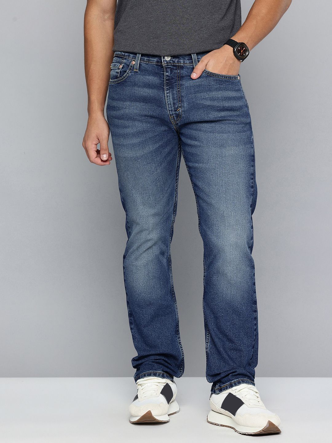 Levis Men 513 Straight Fit Mid-Rise Light Fade Stretchable Jeans-picture-32