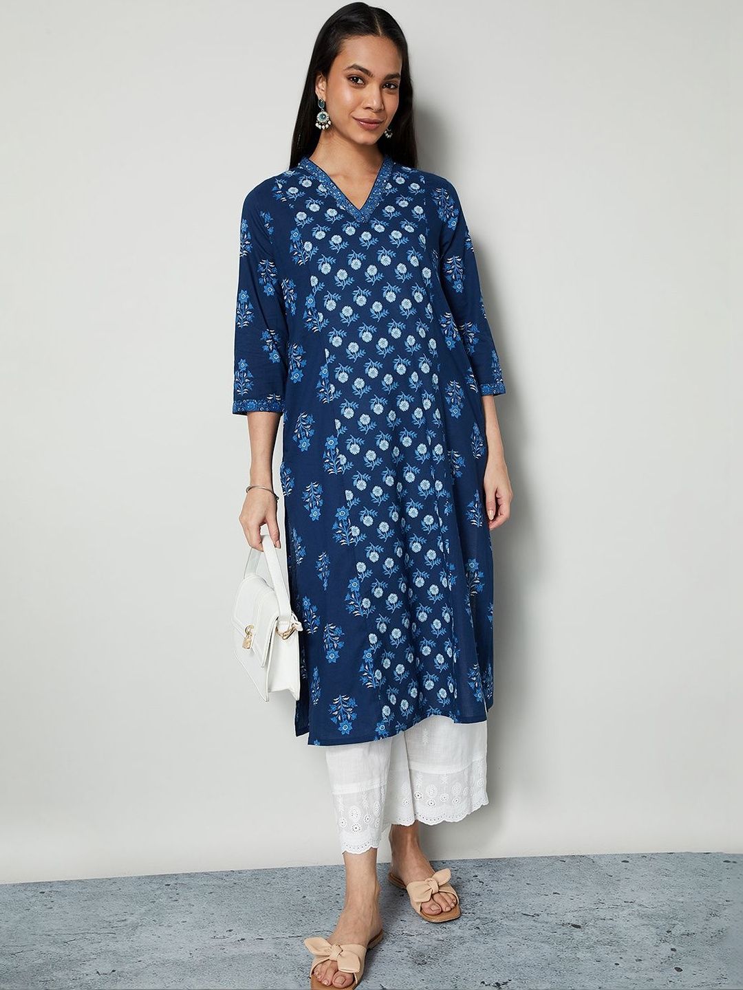 Melange by Lifestyle Floral Printed V-Neck Cotton Straight Kurta-picture-23