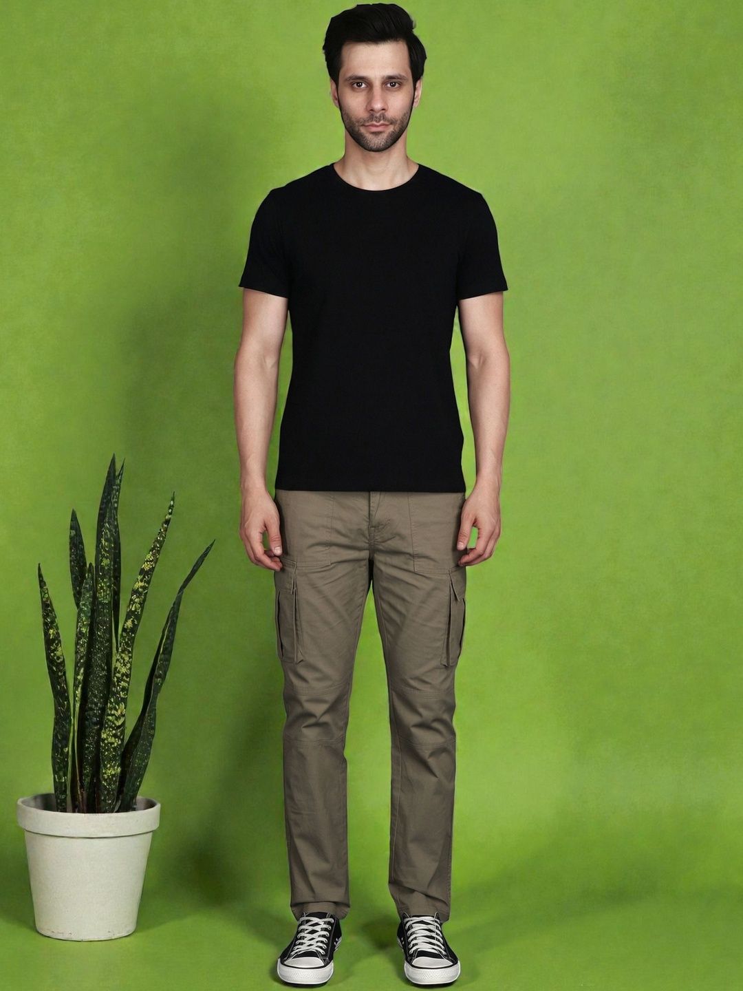 Roadster Men Relaxed Regular Fit Mid-rise Cotton Cargos Trousers-picture-34