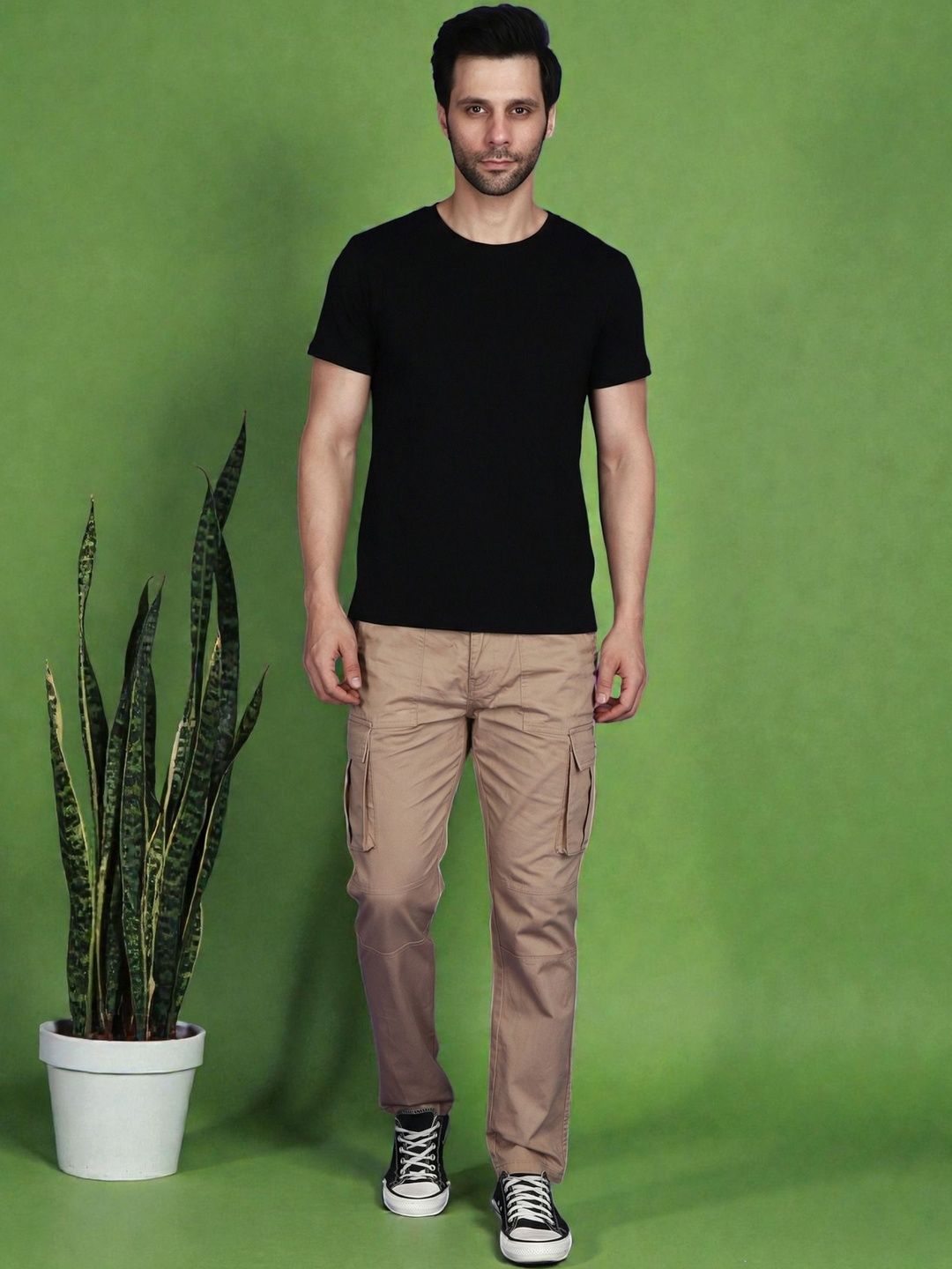 Roadster Men Relaxed Regular Fit Mid-rise Cotton Cargos Trousers-picture-22