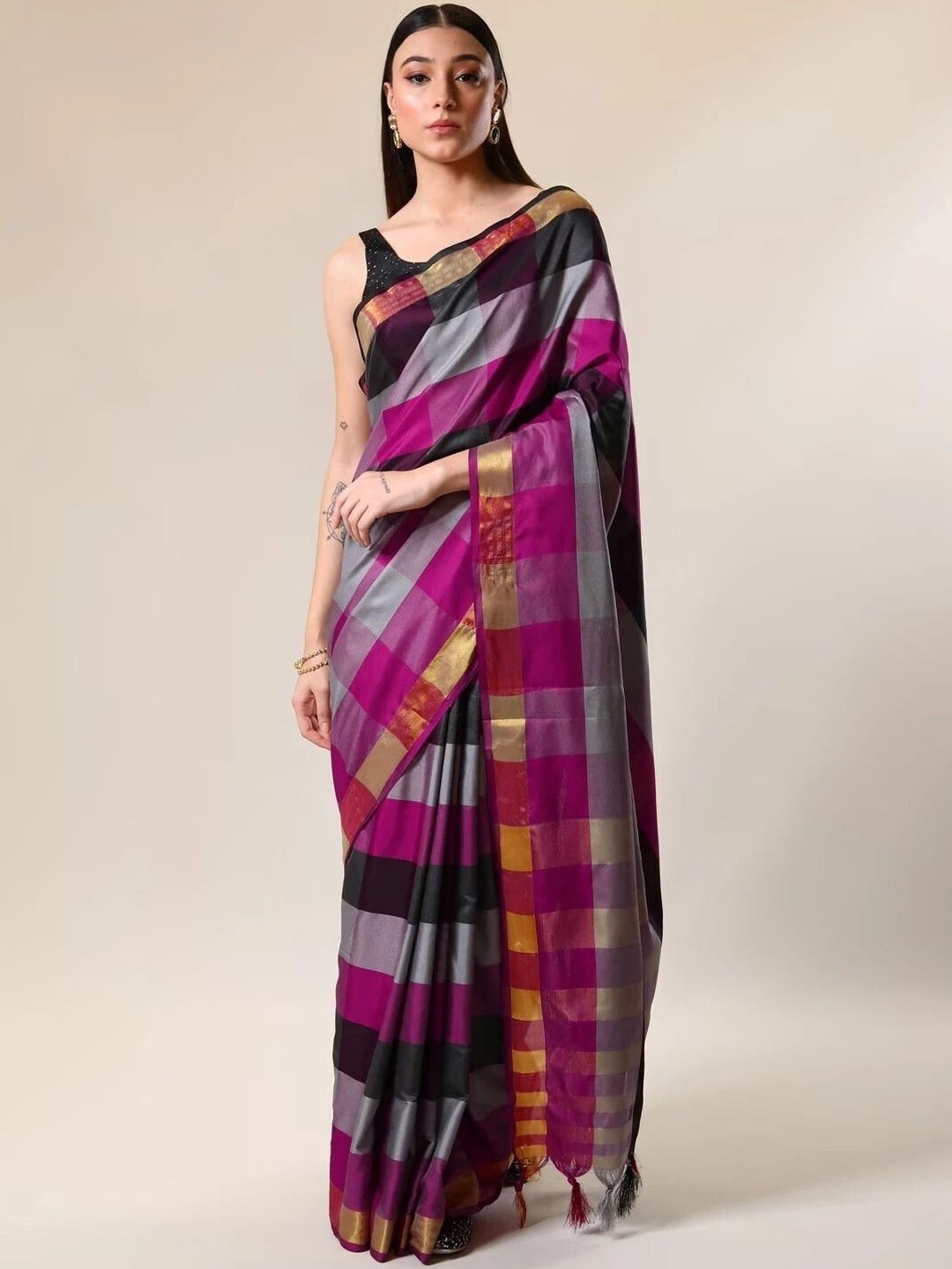 MENFLUENT Checked Silk Cotton Saree-picture-45