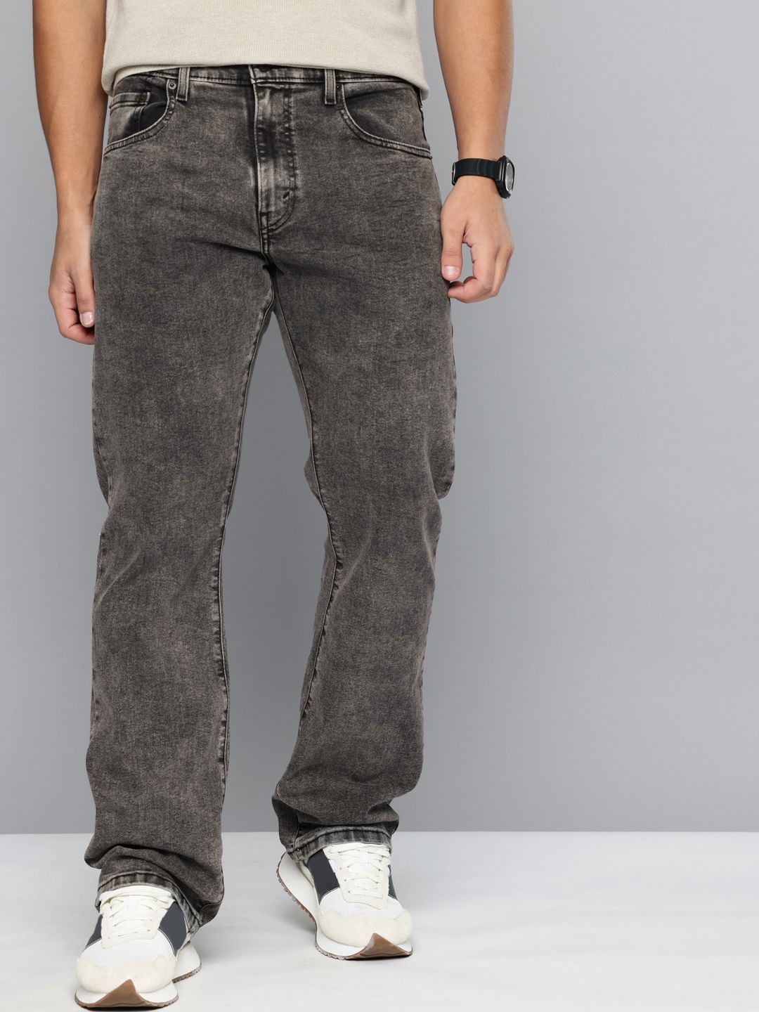 Levis Men 517 Bootcut Mid-Rise Stretchable Jeans-image-14