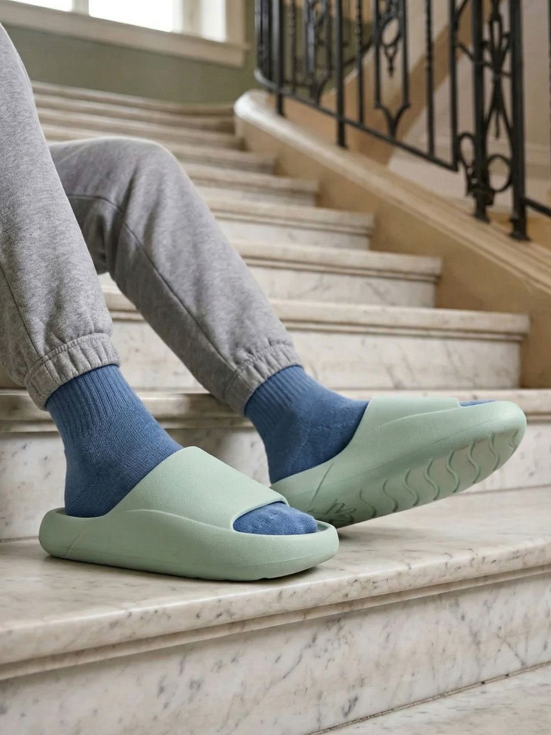 Ludic Unisex Sliders-picture-13