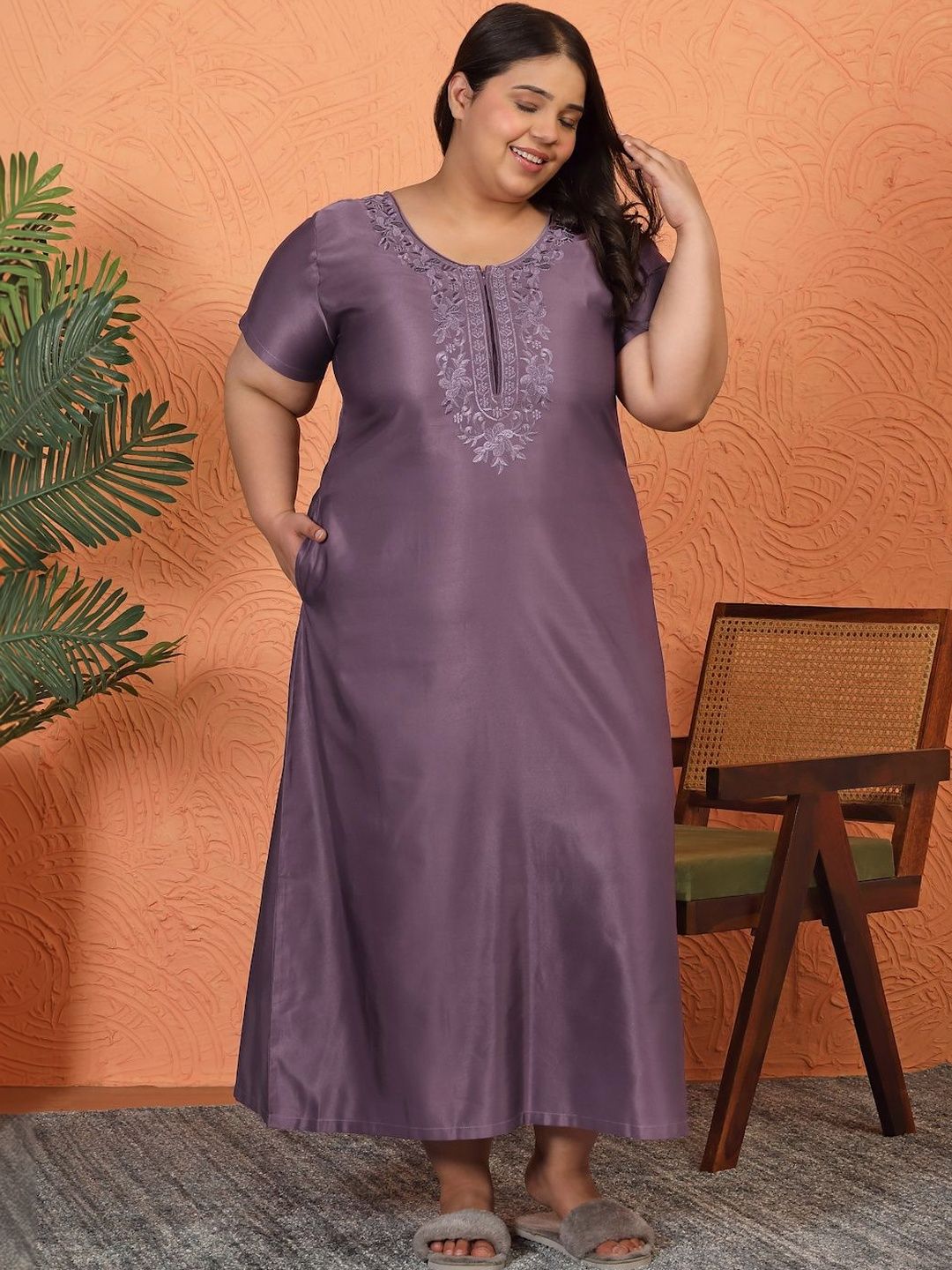 KLOTTHE Soft Feel Plus Size Round Neck Maxi Nightdress-picture-52