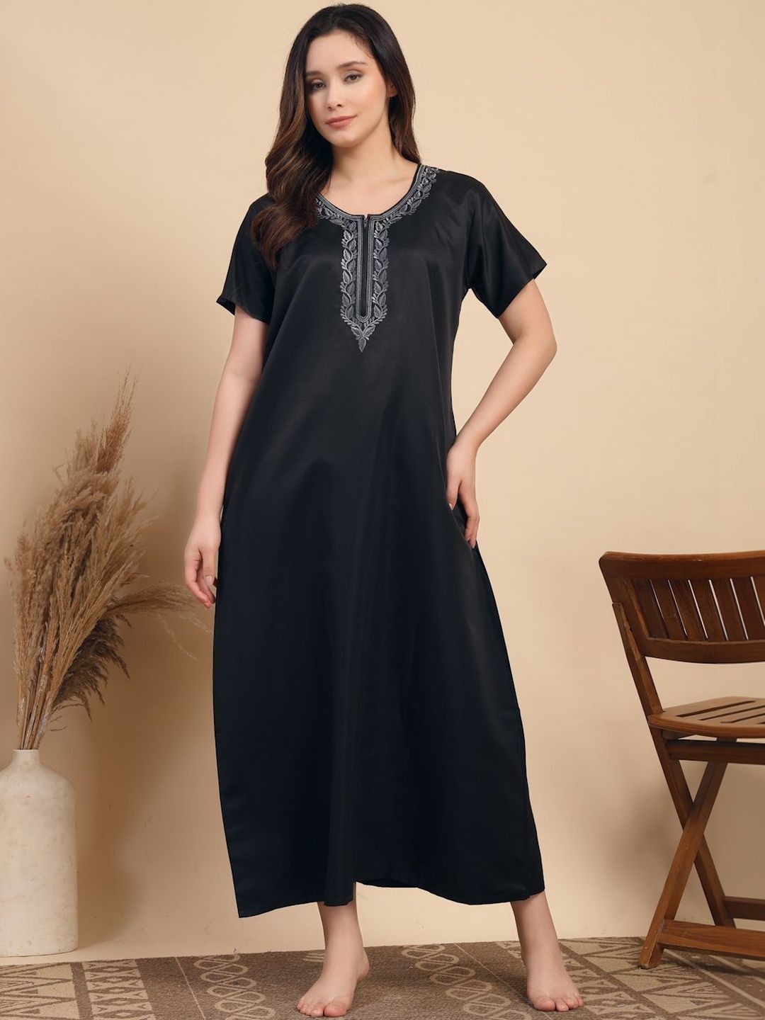 KLOTTHE Soft Feel Round Neck Maxi Nightdress-picture-55