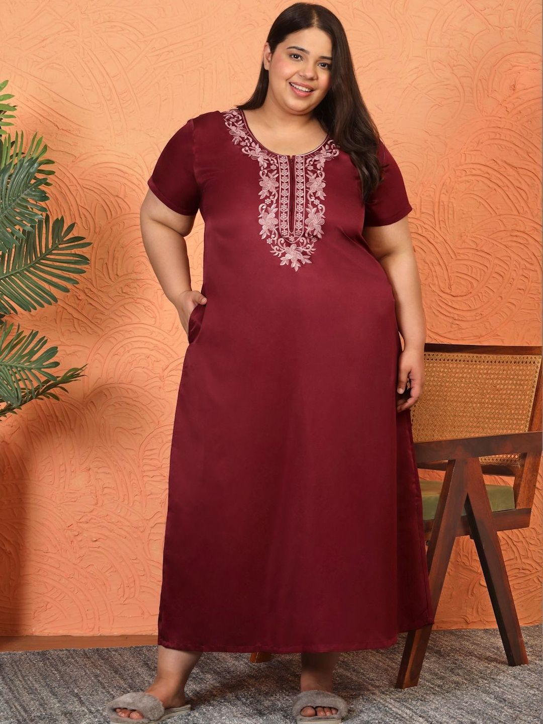 KLOTTHE Soft Feel Plus Size Round Neck Maxi Nightdress-picture-35
