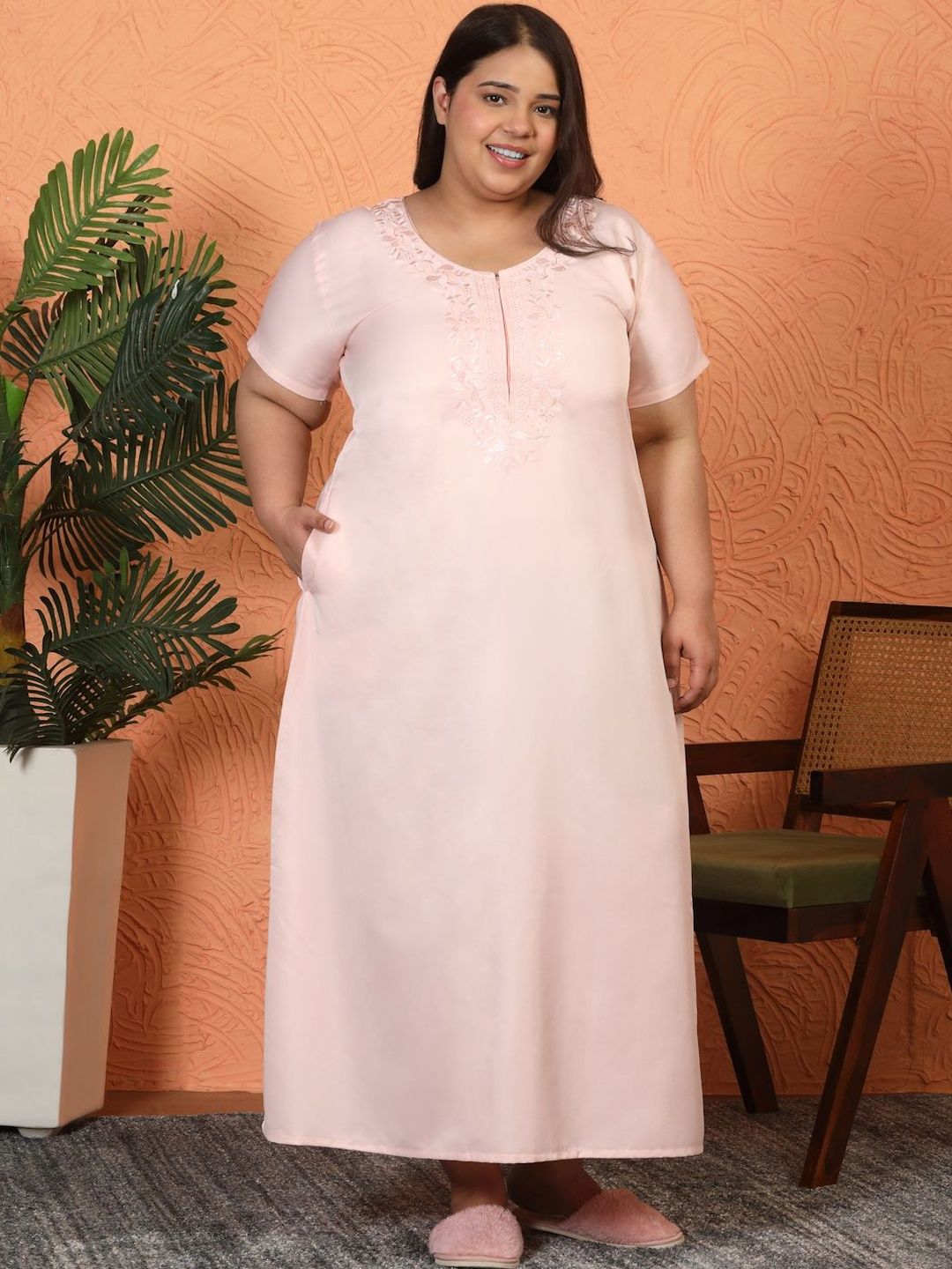 KLOTTHE Soft Feel Plus Size Round Neck Maxi Nightdress-picture-22