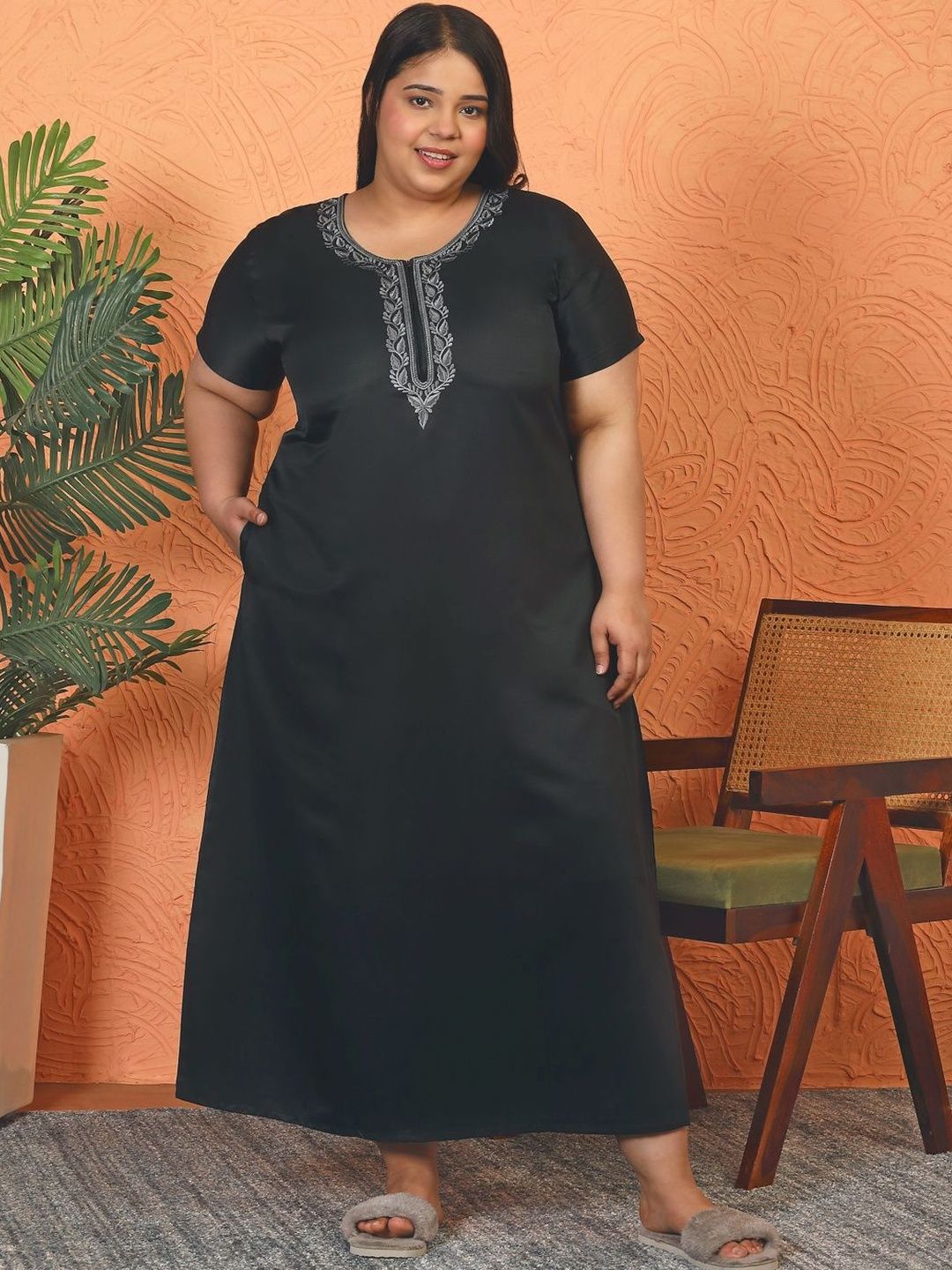 KLOTTHE Soft Feel Plus Size Round Neck Maxi Nightdress-picture-26