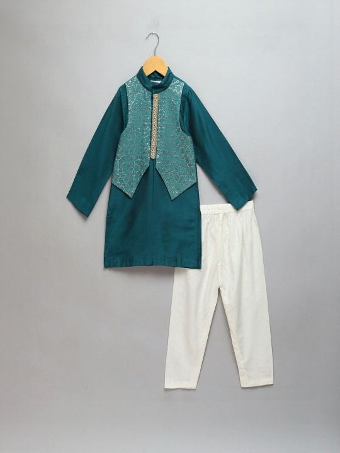 The Little Tales Boys Ethnic Motifs Regular Thread Work Kurta with Pyjamas-image-45
