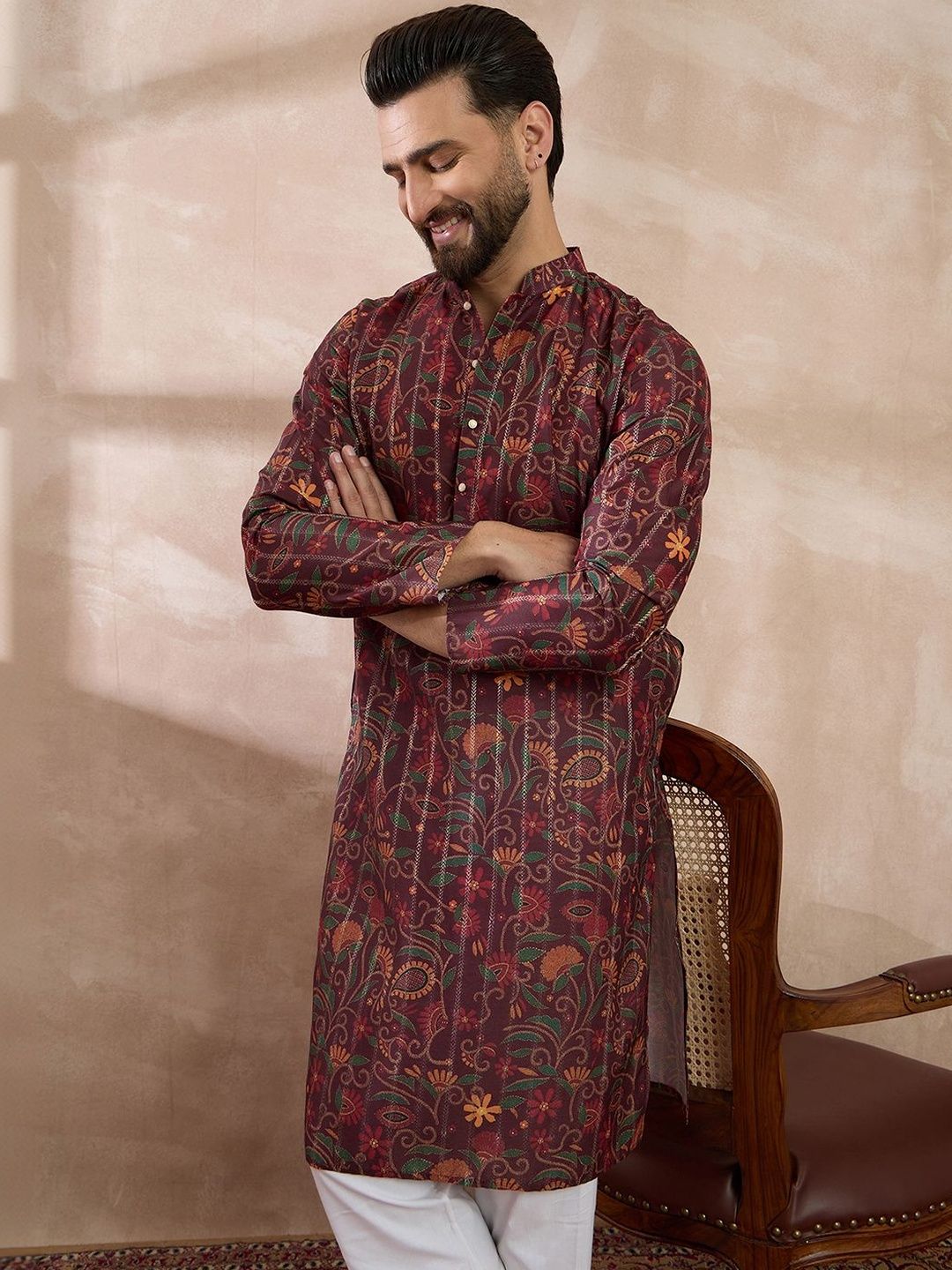 House of Pataudi Men Floral Woven Design Kurta-image-38