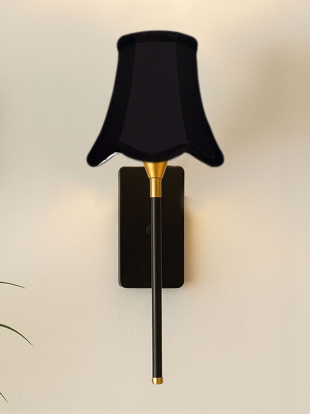 Aura Black Metal Traditional Abstract Shaped Shaped Wall Lamp-image-46