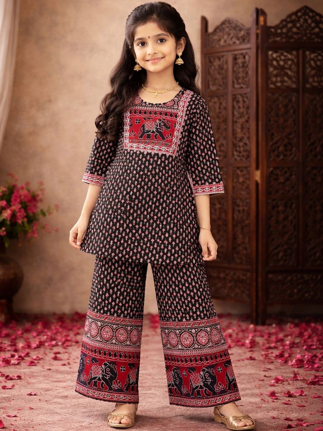Sangria Girls Printed Pure Cotton Round Neck Kurta & Trousers-picture-12