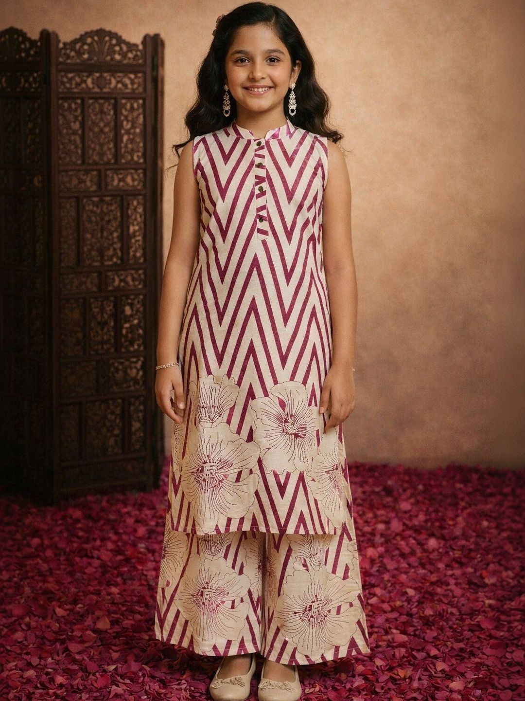 Sangria Girls Printed Pure Cotton Mandarin Collar Kurta & Palazzos-picture-18