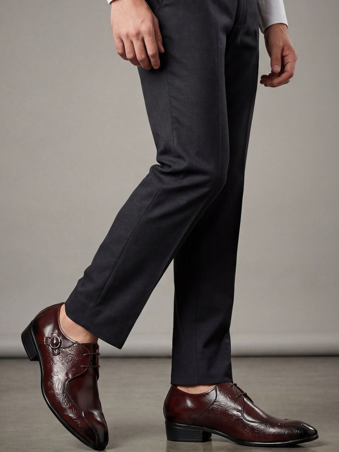 House of Pataudi Men Textured Pointed Toe Lace-Ups Brogues Formal Shoes-image-36