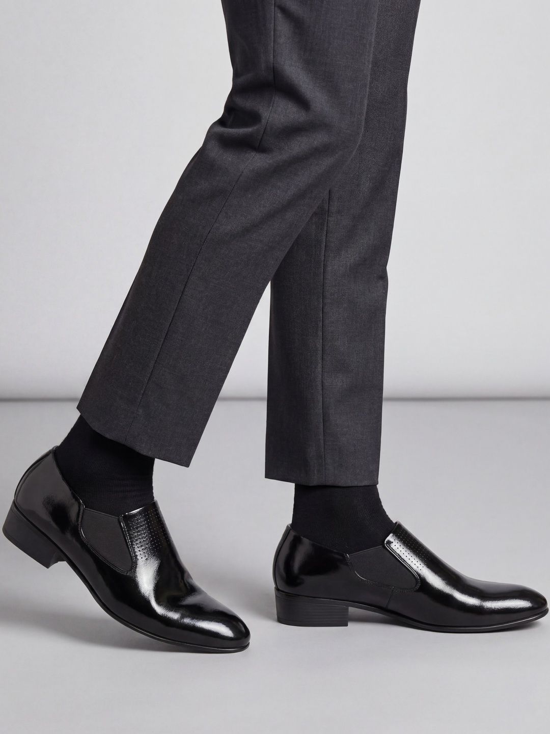 House of Pataudi Men Round Toe Slip-On Formal Shoes-picture-33