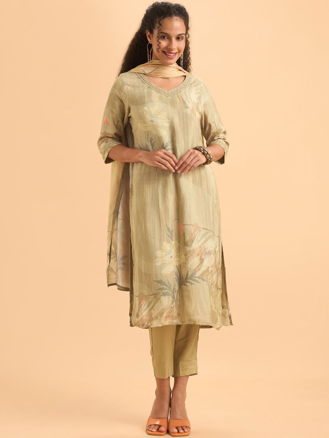 Vismay Floral Embroidered V-Neck Kurti-picture-30