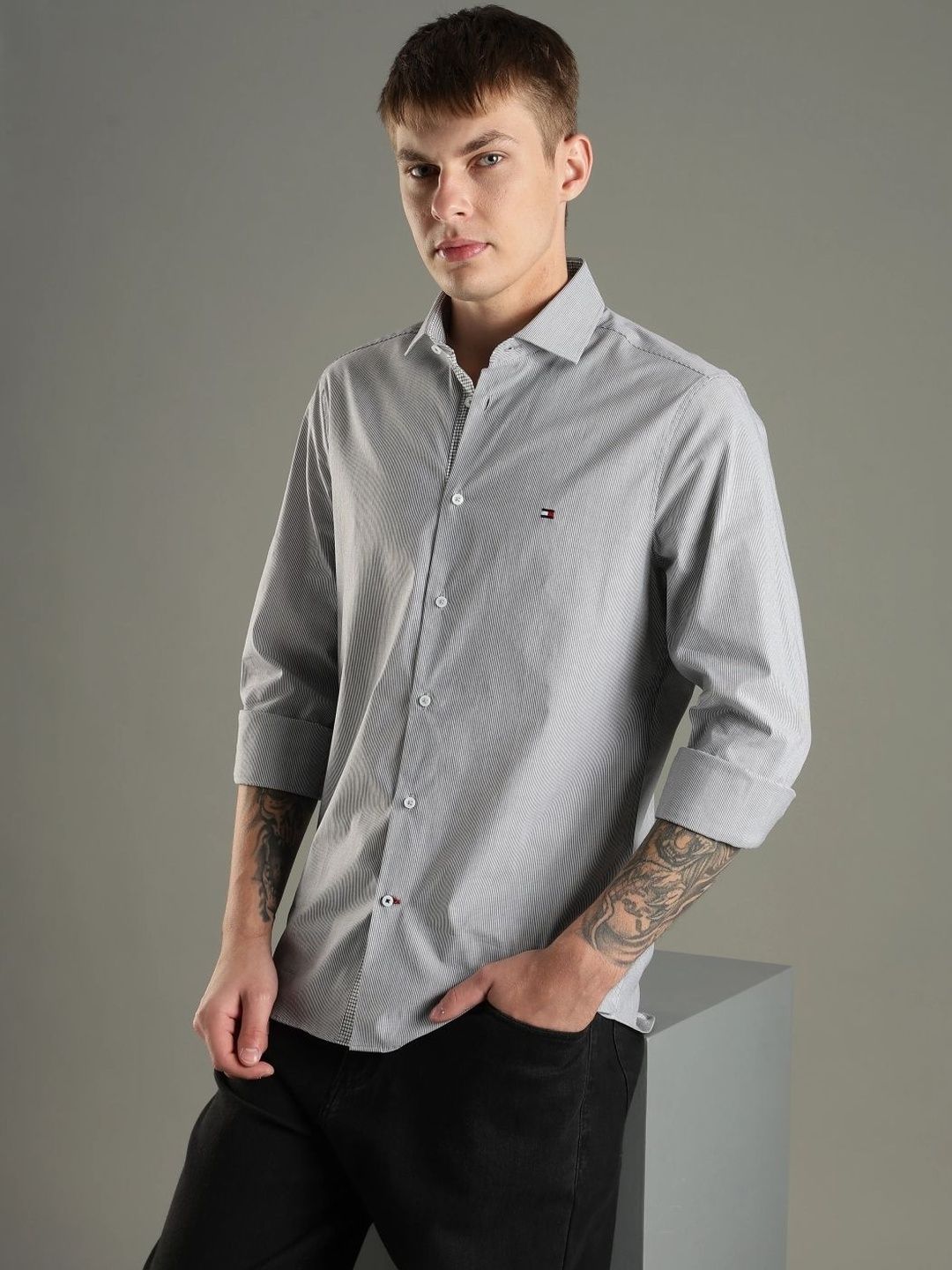 Tommy Hilfiger Men Cotton Slim Fit Pinstripes Casual Shirt-picture-49