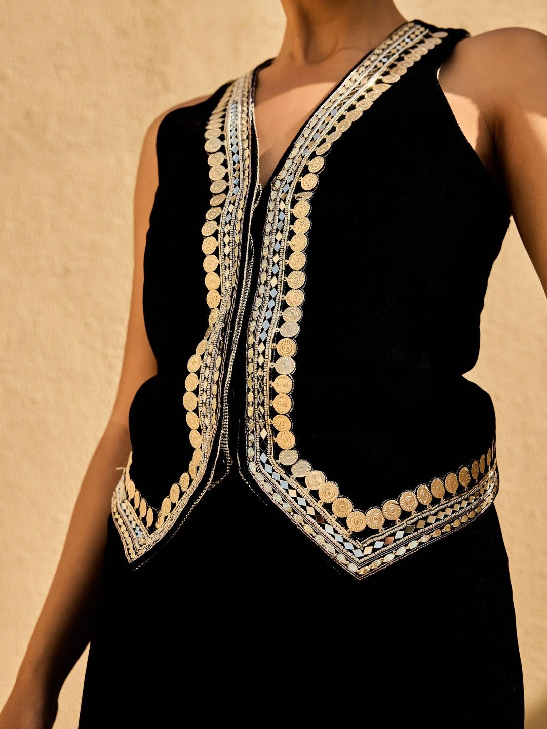 ASHNA VASWANI Embellished V-Neck Waistcoat-picture-31
