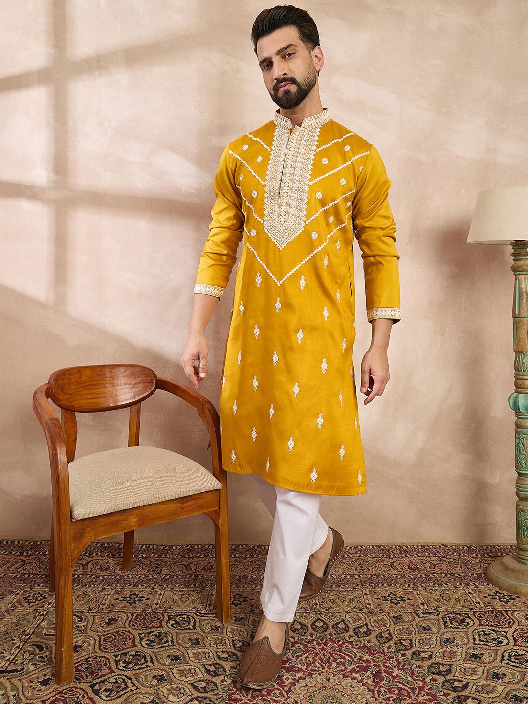 House of Pataudi Embroidered Mandarin Collar Knee Length Straight Kurta-picture-27