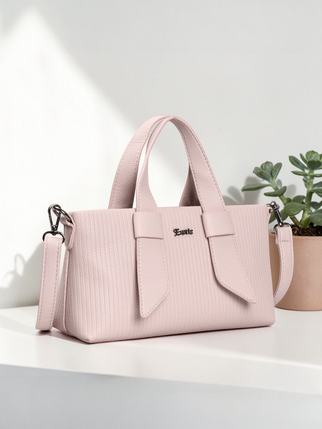 Exotic Textured Structured Handheld Bag with Bow Detail-picture-53