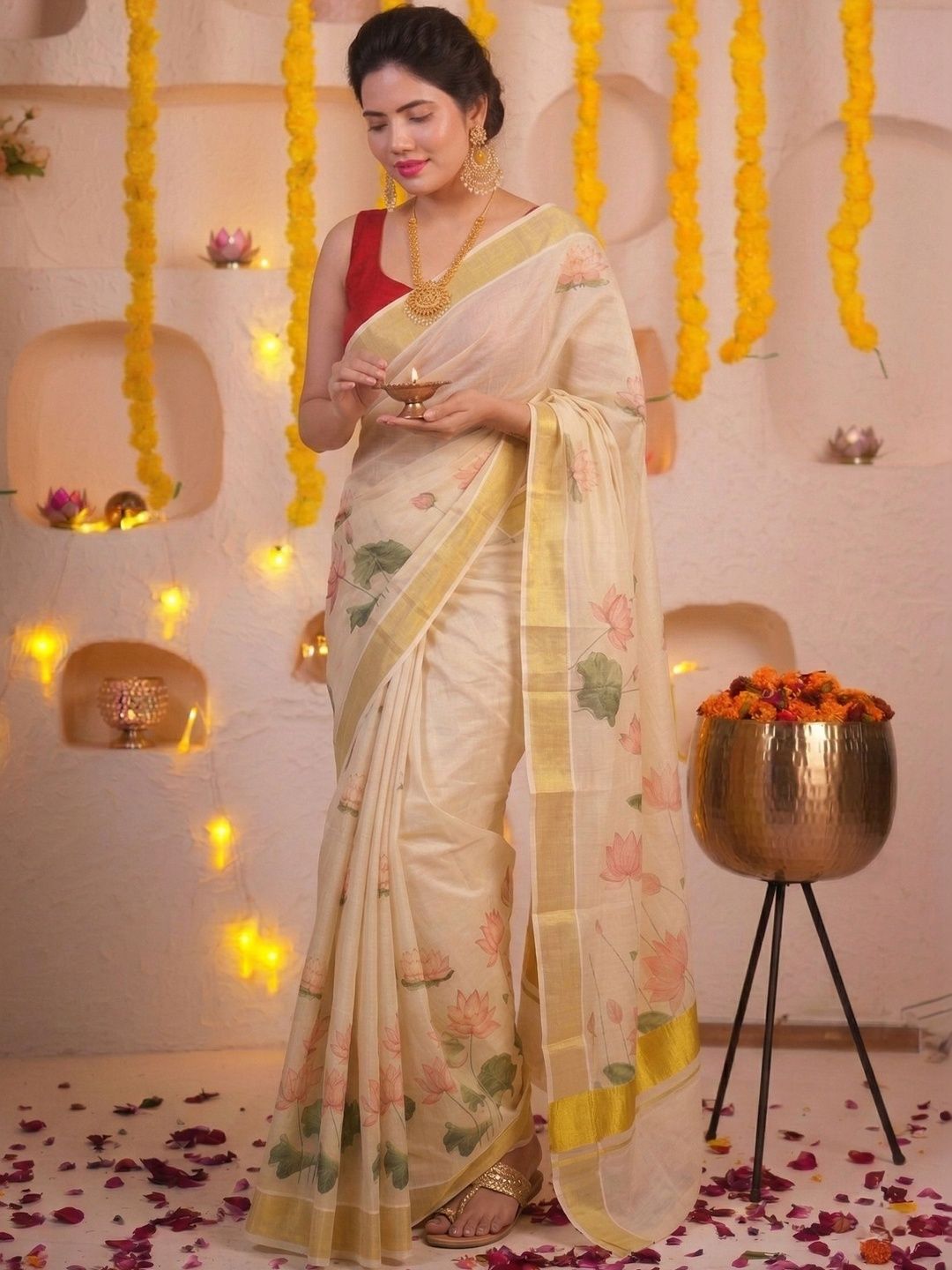 HARADHI Lotus Plant Kasavu Tissue Blouse Sarees-image-2