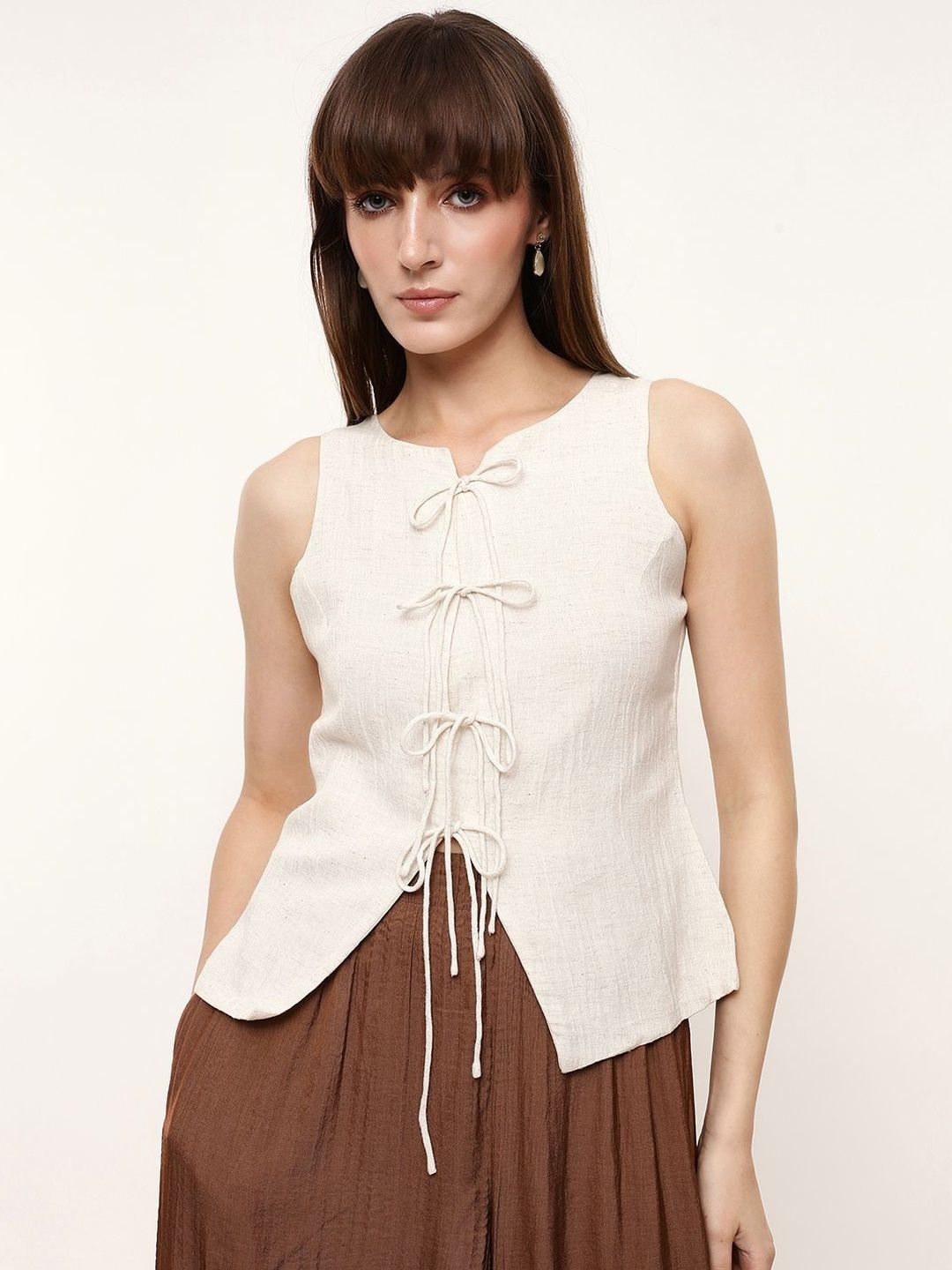 DL Woman Off-White Korean Style Tie-up Sleeveless Top