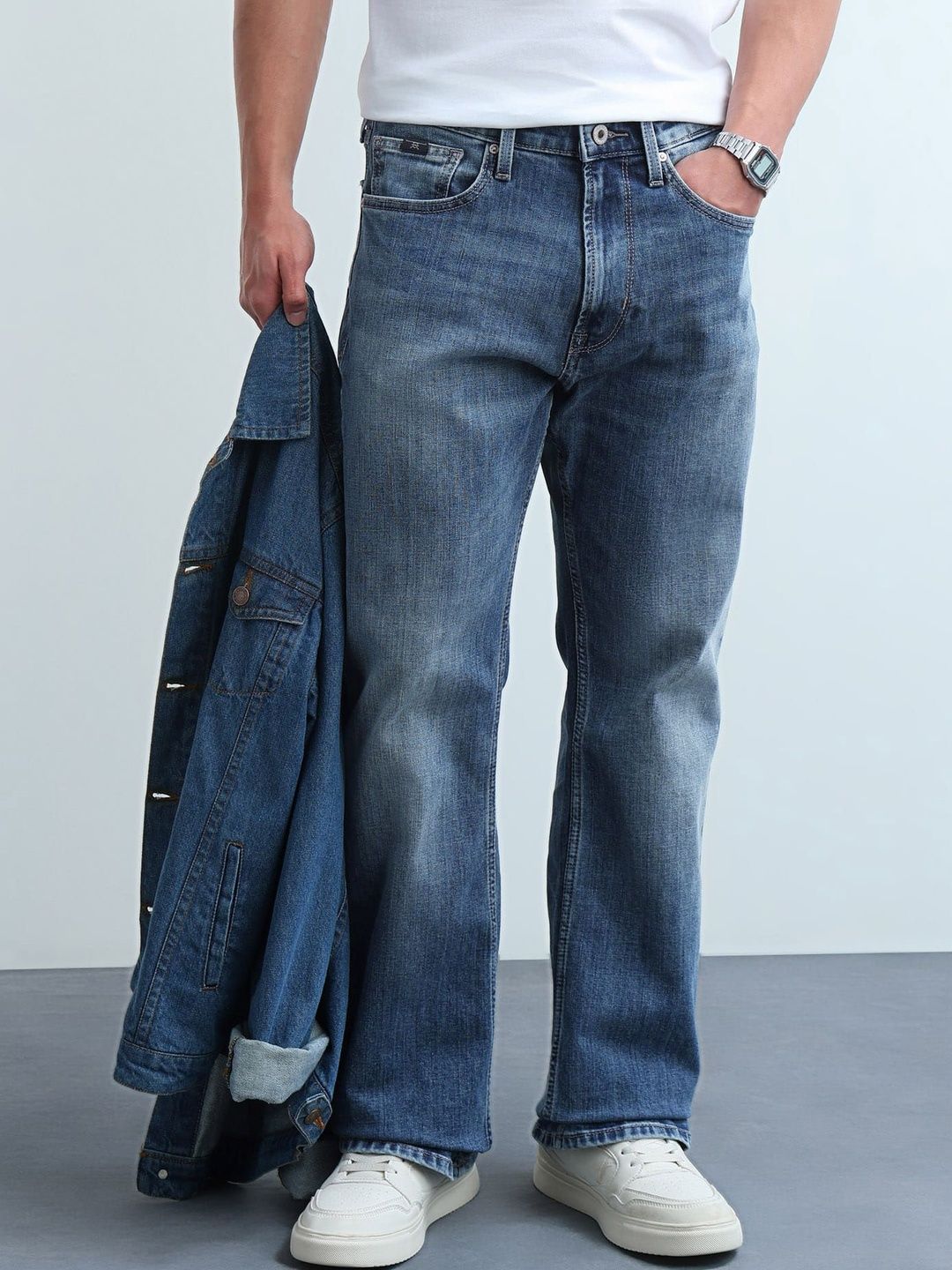 Flying Machine Men Bootcut Mid-Rise Light Fade Stretchable Jeans-picture-56