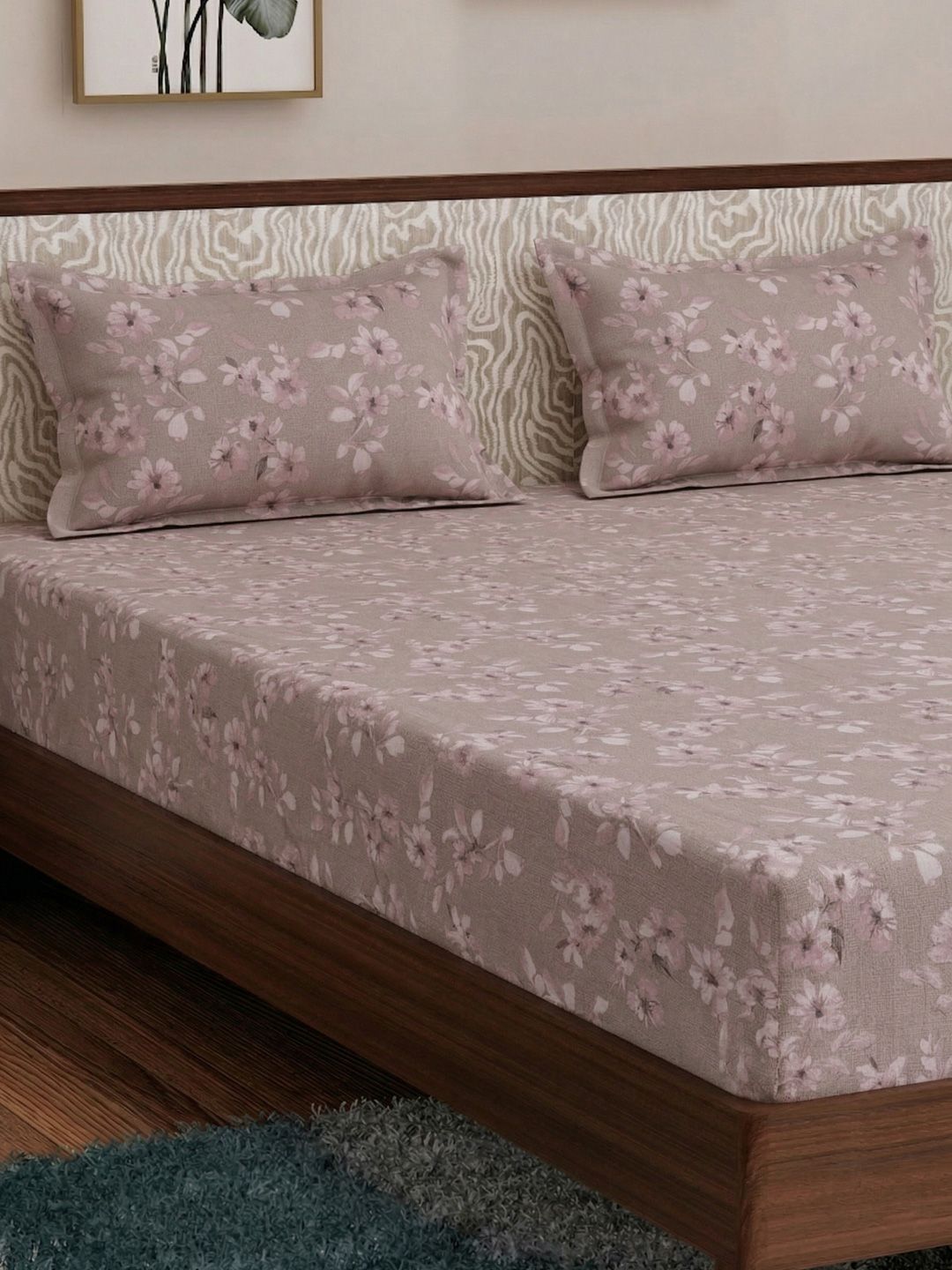 Monte Carlo Pink & White Floral Bedsheet with 2 Pillow Covers-image-27