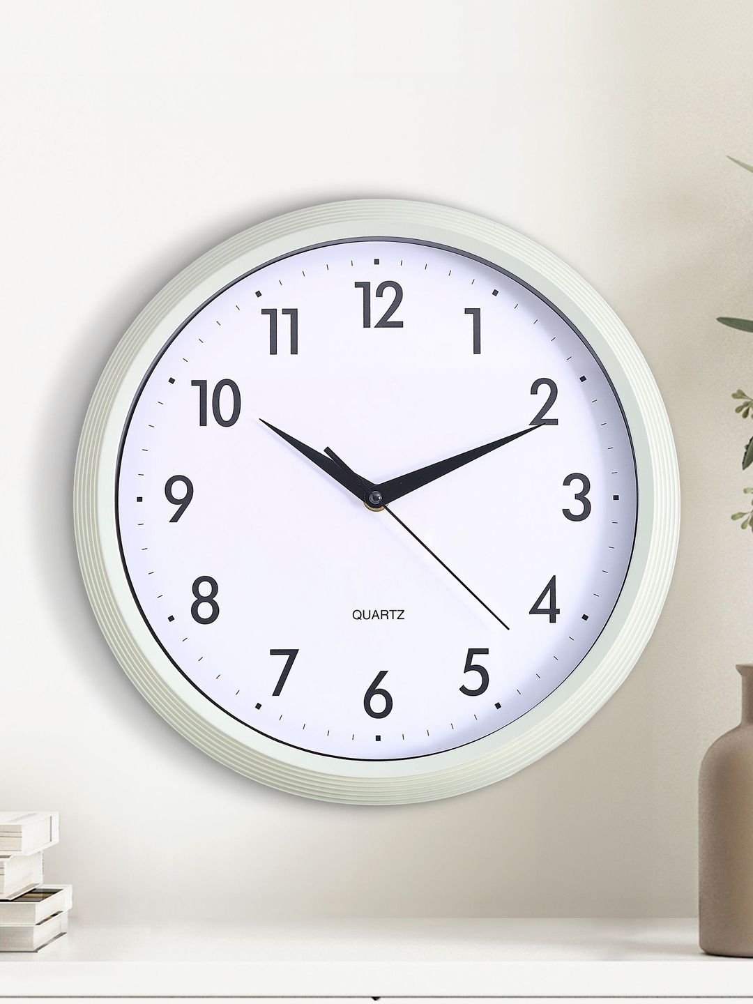 Home Centre Green & White Textured Contemporary Wall Clock-picture-27