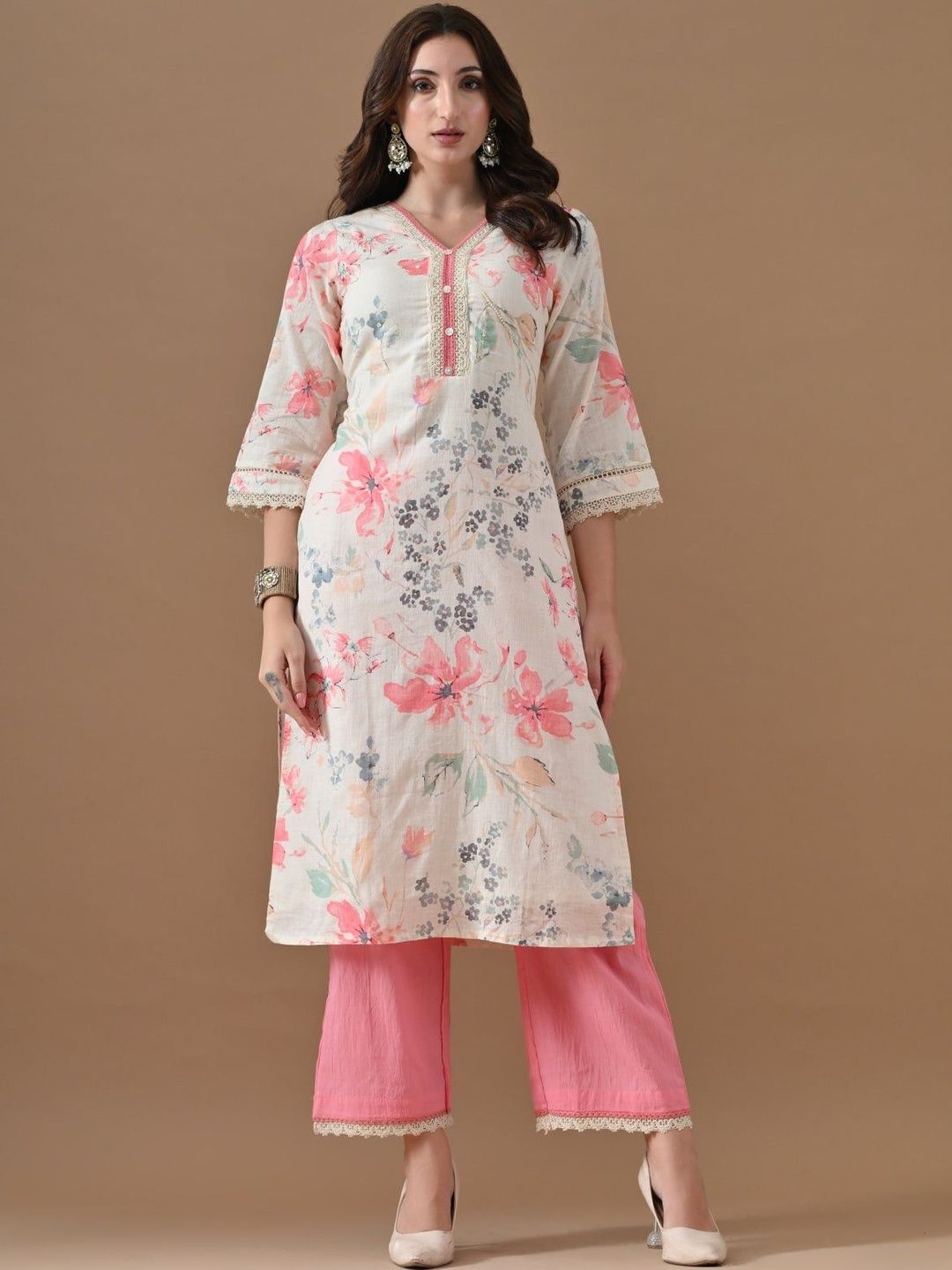 Sabhyata Women Floral Printed Regular Thread Work Pure Cotton Kurta with Trousers-image-4