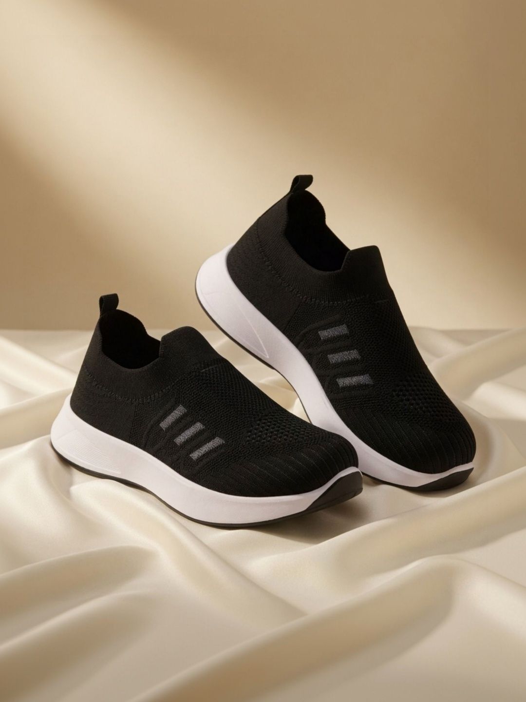 JOOTIYAPA Women Textured Sneakers-picture-30