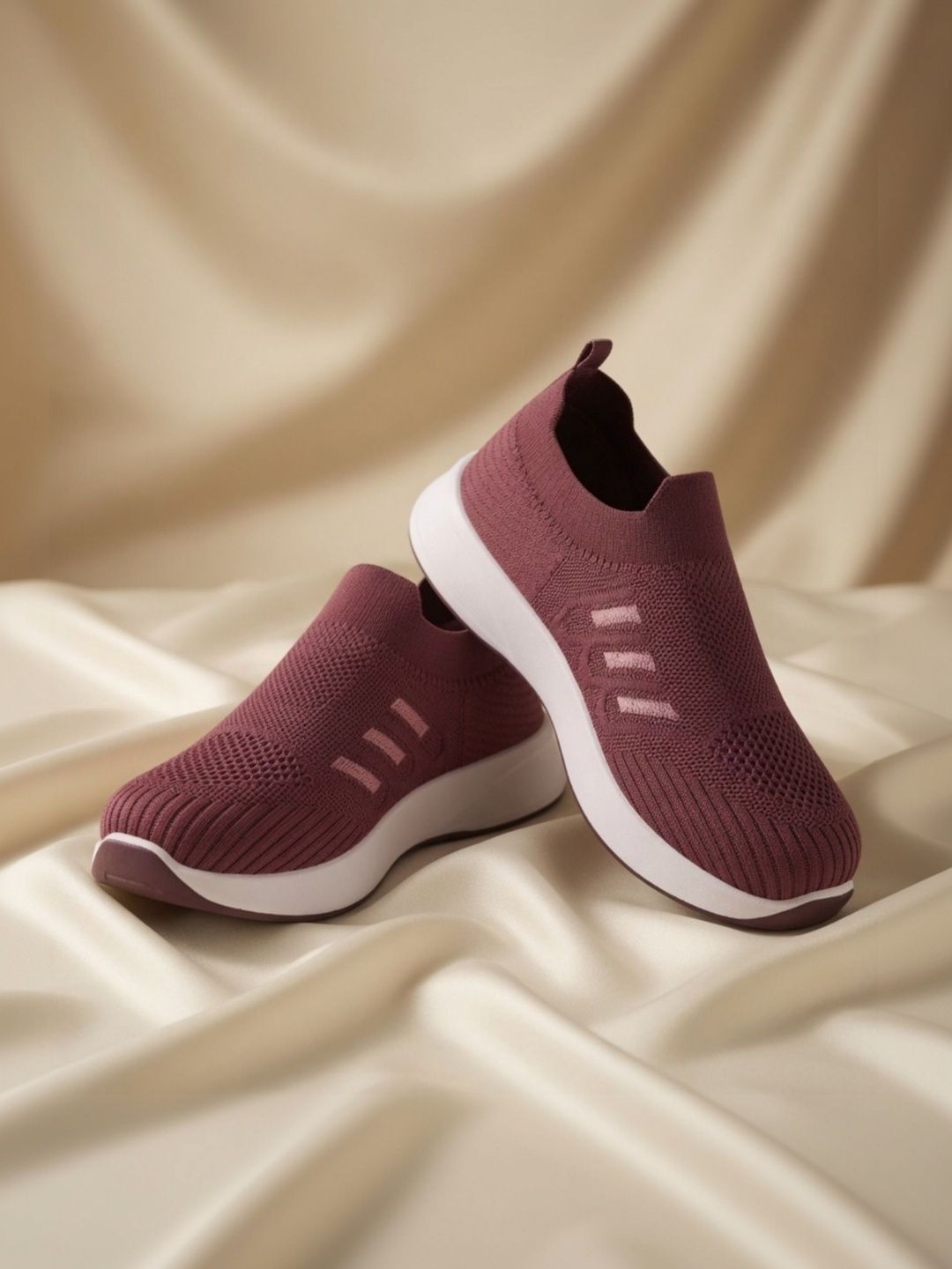 JOOTIYAPA Women Textured Sneakers-picture-40