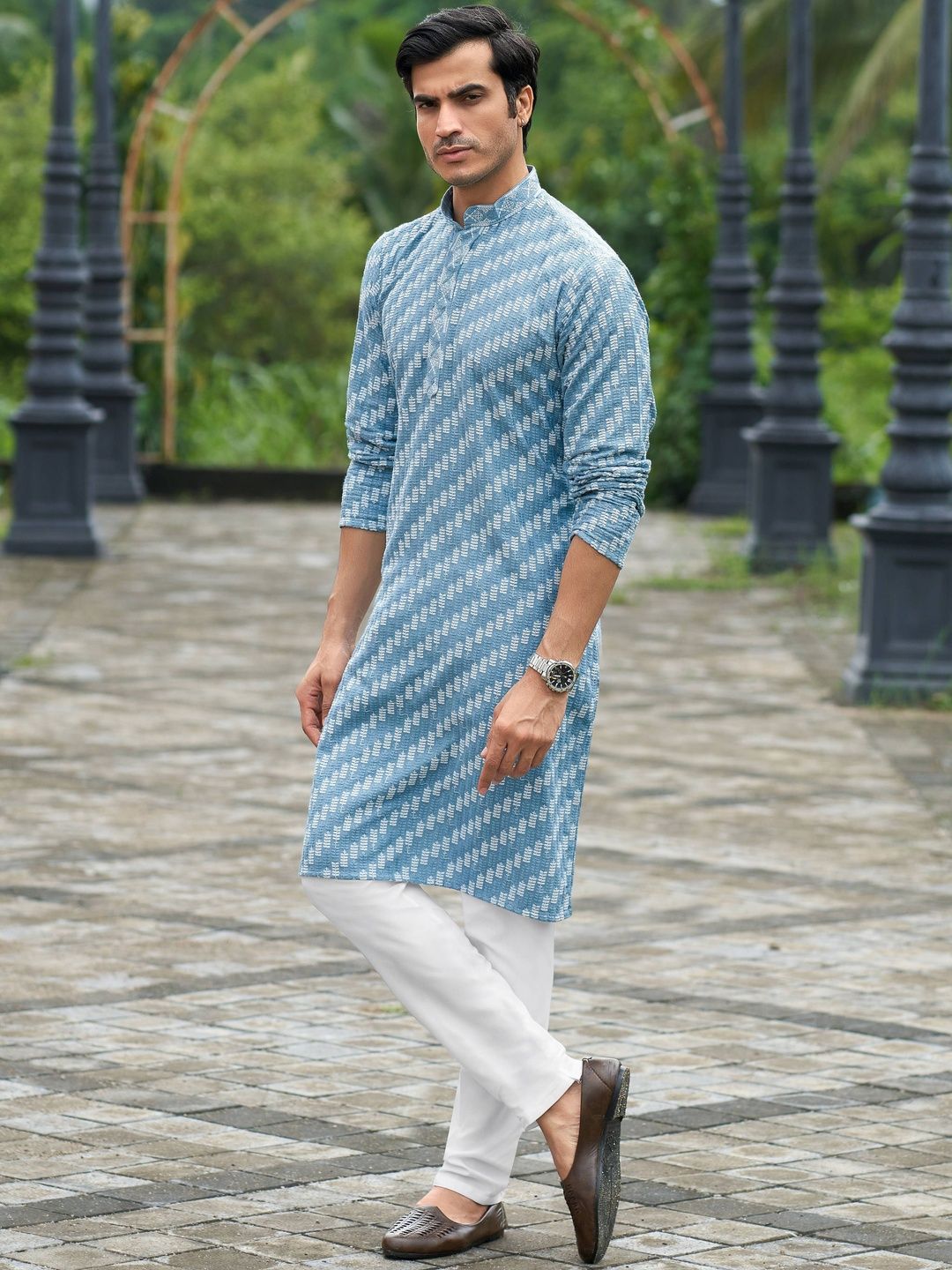 House of Pataudi Embroidered Mandarin Collar Kurta & Pyjamas-image-7