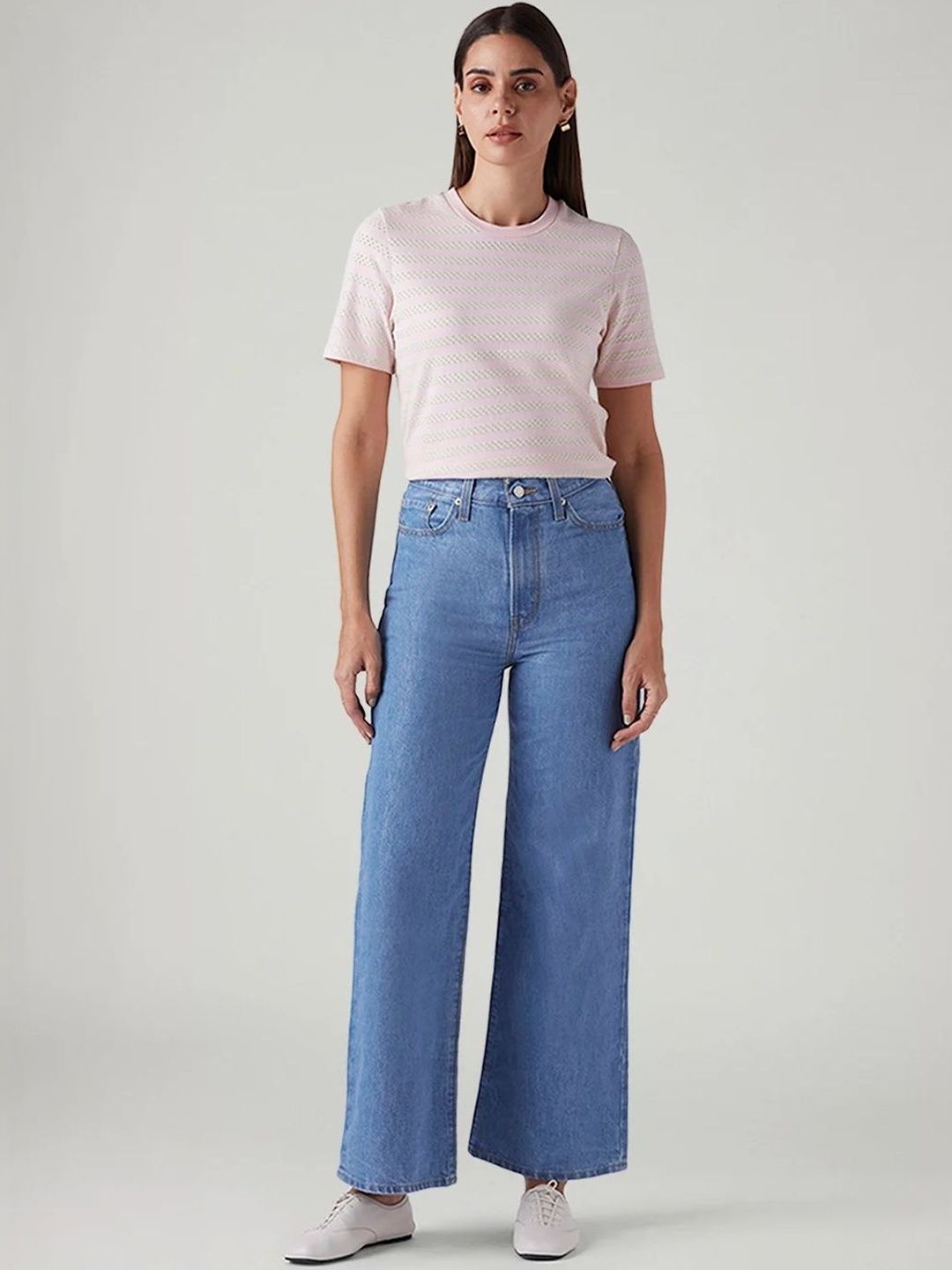 Levis Women Classic Wide Leg High-Rise Stretchable Jeans-picture-36