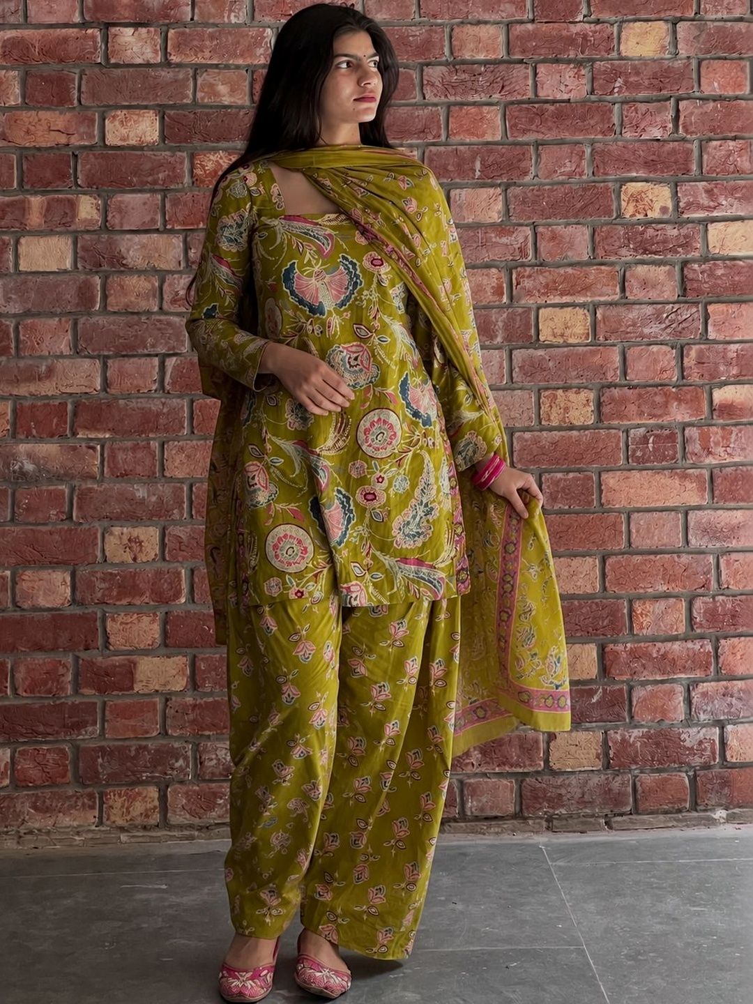 GoSriKi Women Ethnic Motifs Printed Regular Kurta with Patiala & With Dupatta-picture-20