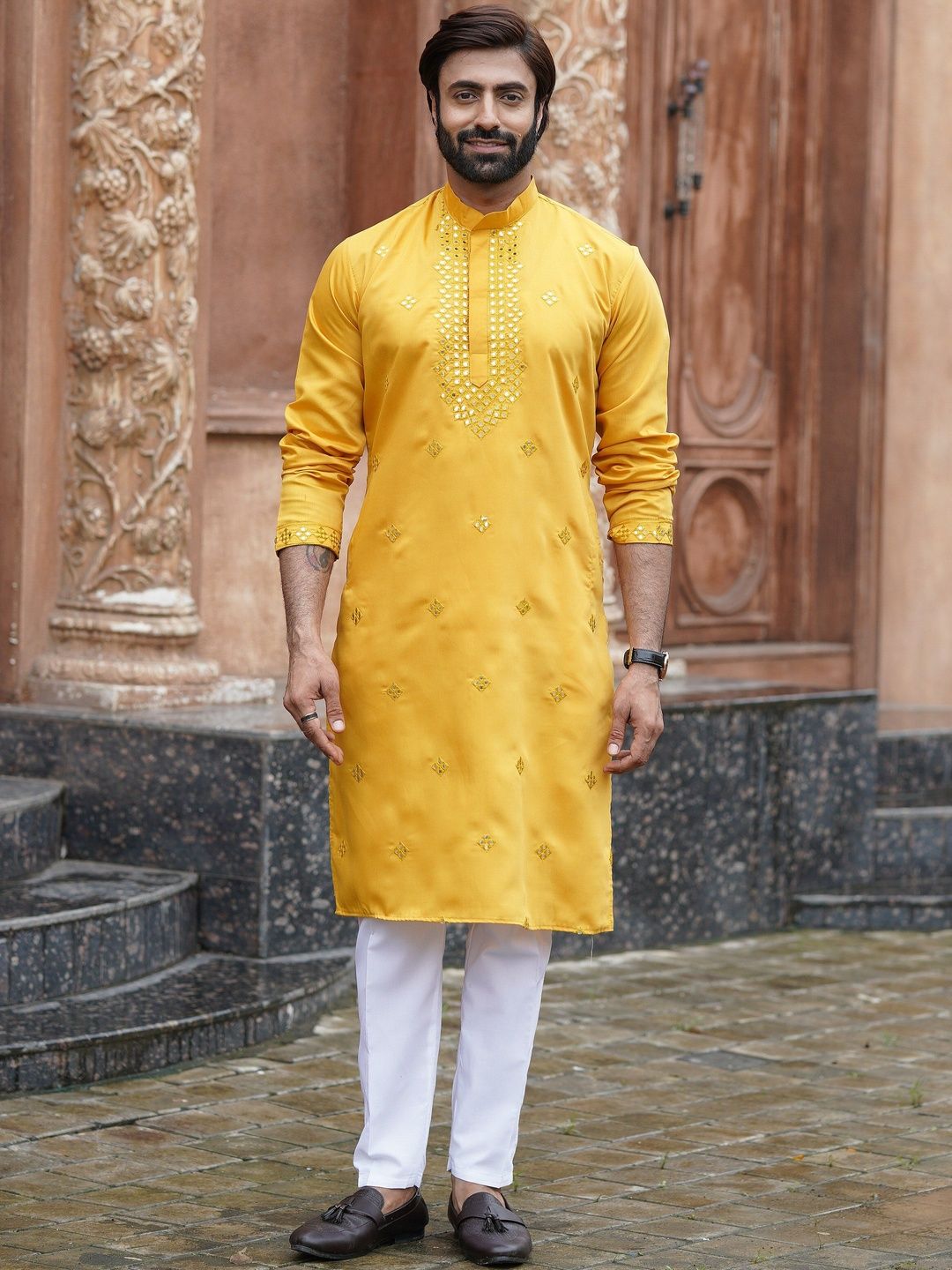 House of Pataudi Embroidered Mandarin Collar Knee Length Straight Kurtas-picture-21