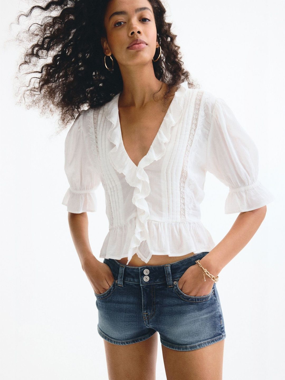H&M Low-waisted Mini Denim Shorts-picture-38
