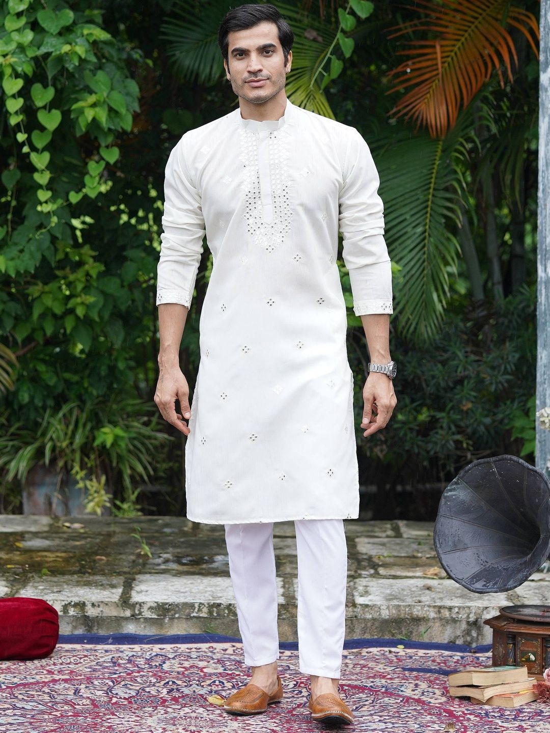 House of Pataudi Embroidered Mandarin Collar Knee Length Straight Kurtas-picture-18