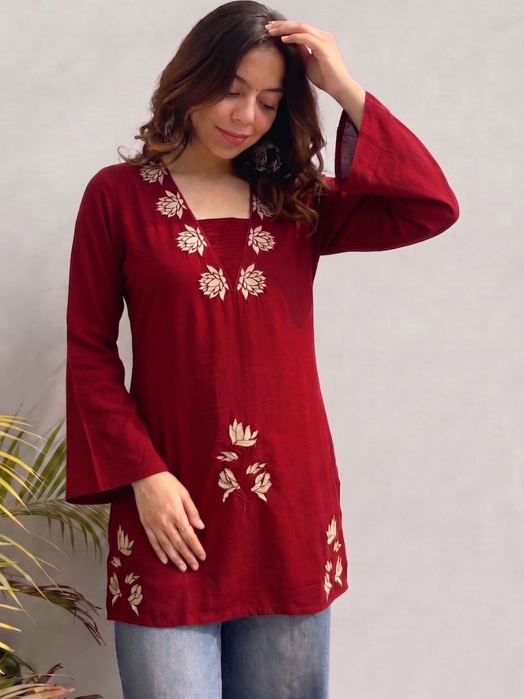 GoSriKi Ethnic Motifs Embroidered V-Neck Flared Sleeves Thread Work Thread Work Kurti-picture-16
